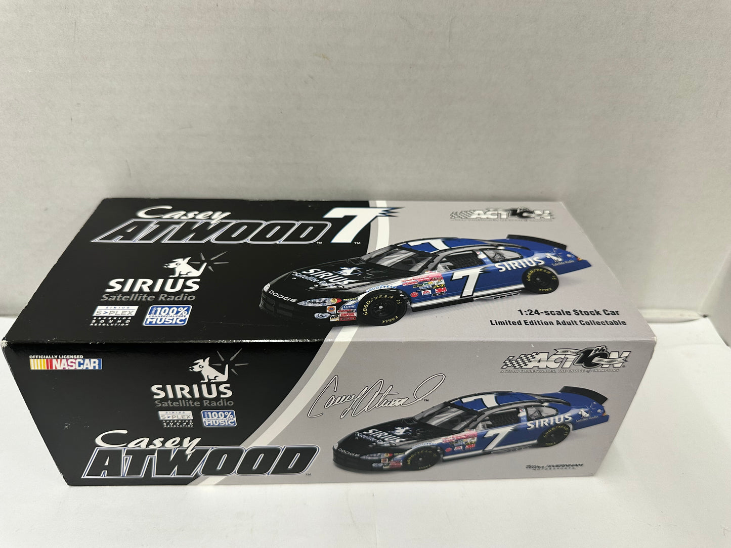 Action 1:24 NASCAR Sirius #7 Casey Atwood 2002 Dodge Intrepid R/T