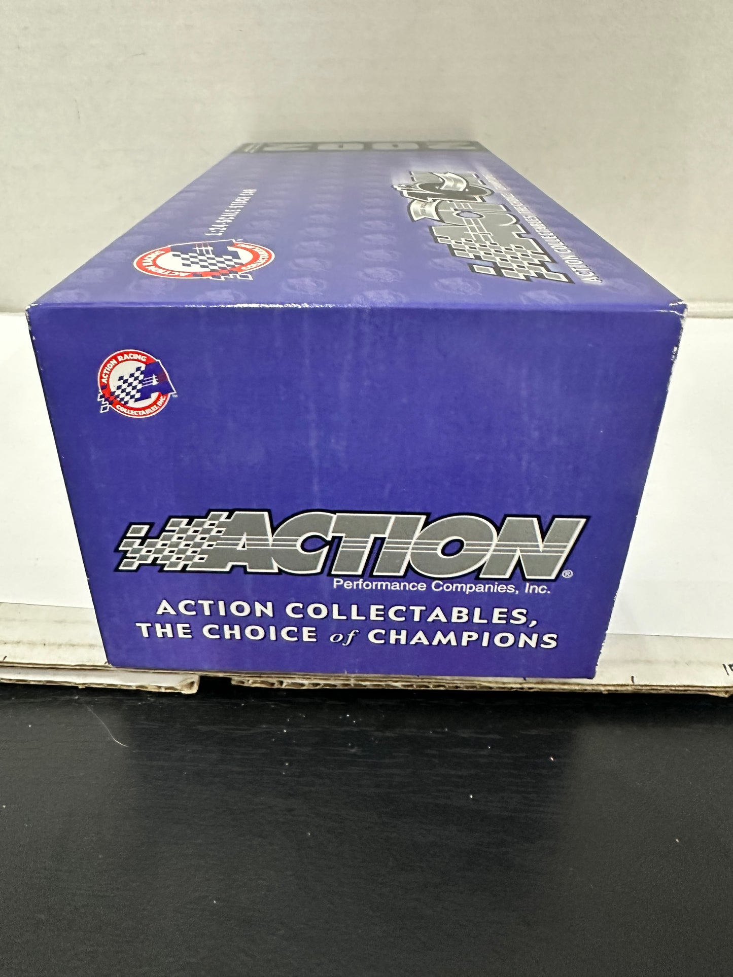 Action 1:24 NASCAR Sirius #7 Casey Atwood 2002 Dodge Intrepid R/T