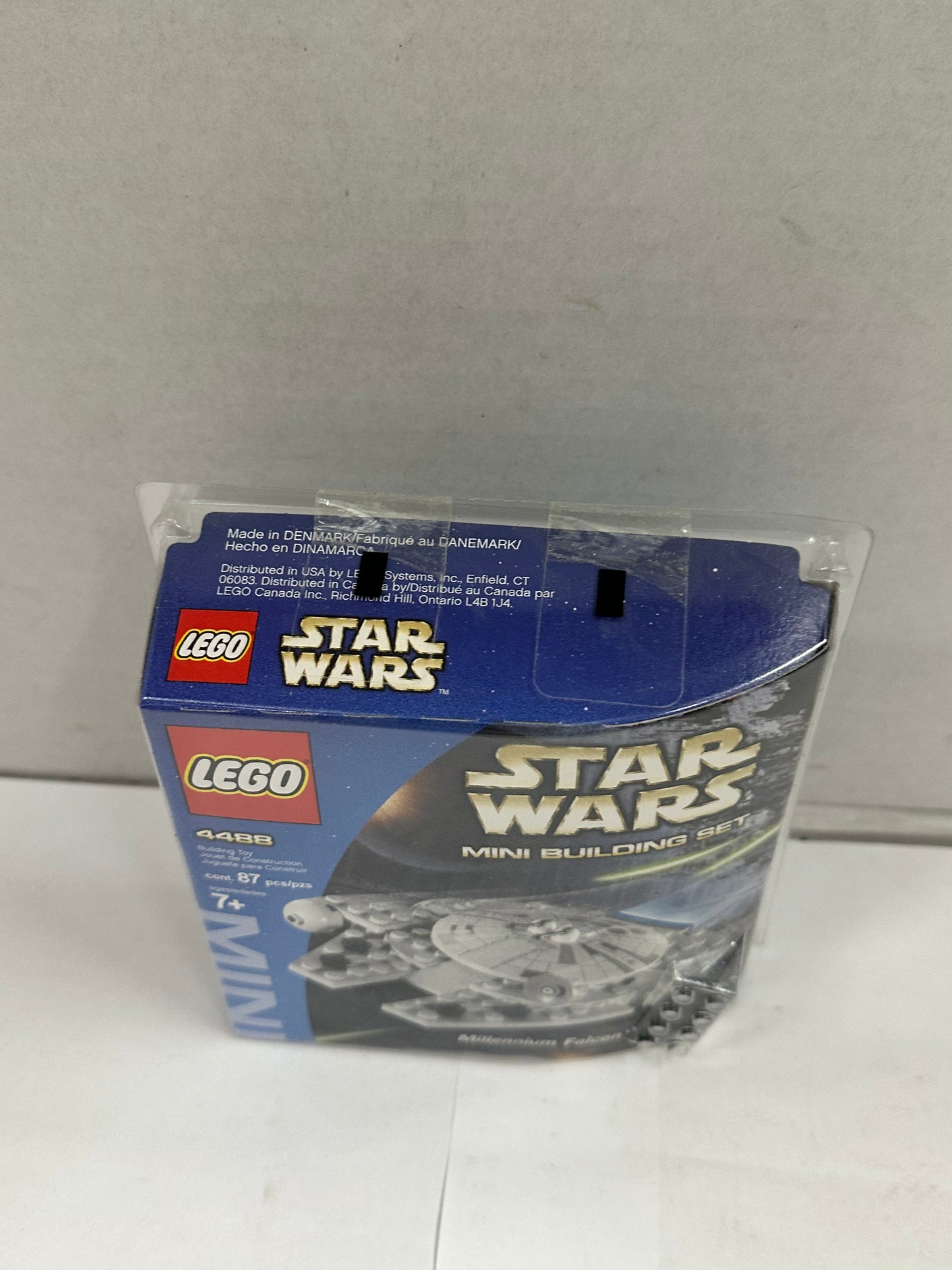 NEW IN BOX LEGO Star Wars: Millennium Falcon 4488 Wars Mini Building Set