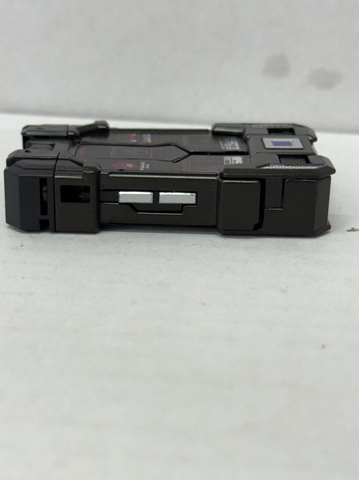 Laserbeak Complete Legends Generations - Titans Return Transformers