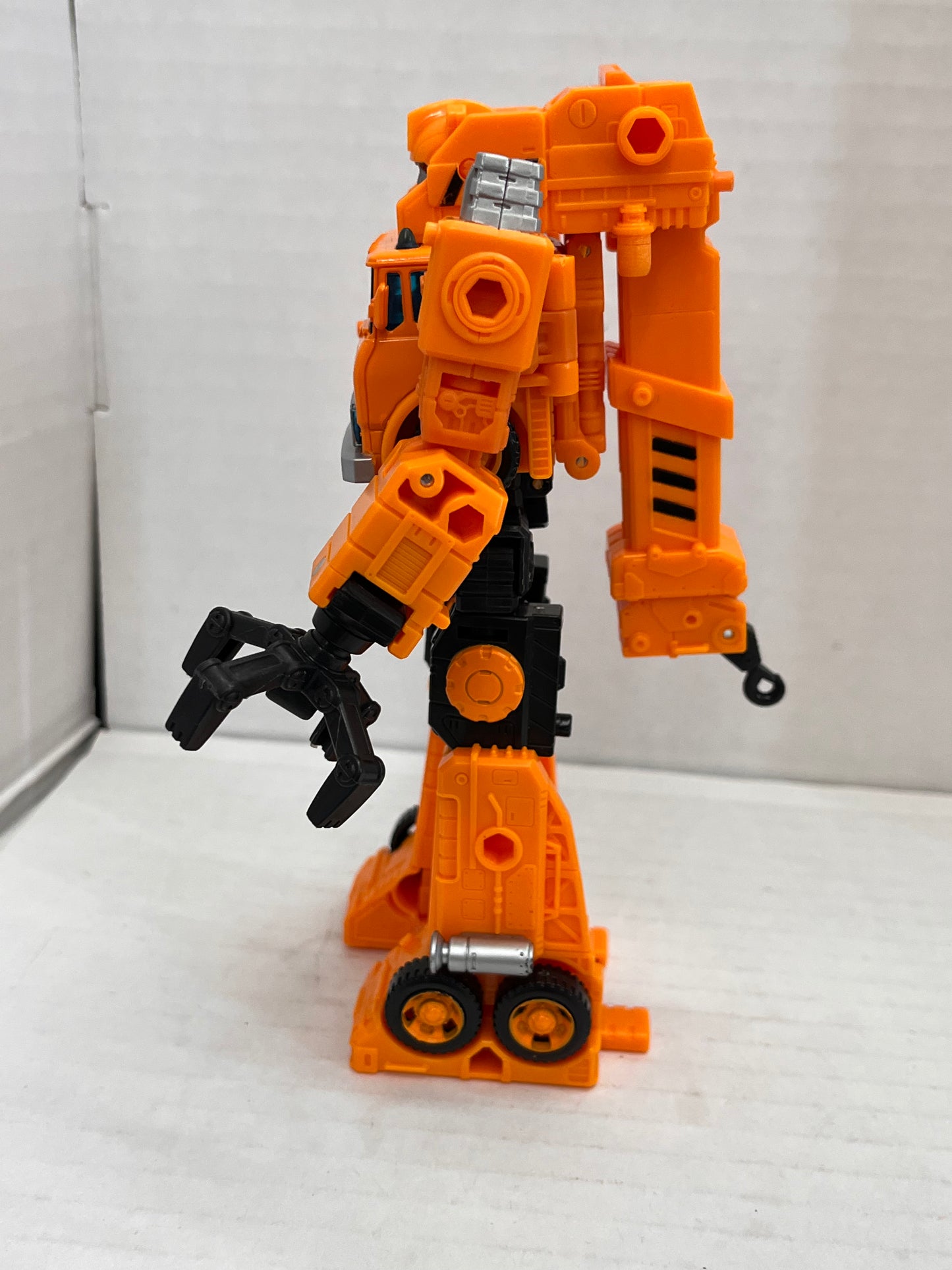 Transformers Earthrise Grapple Voyager War for Cybertron Action Figure