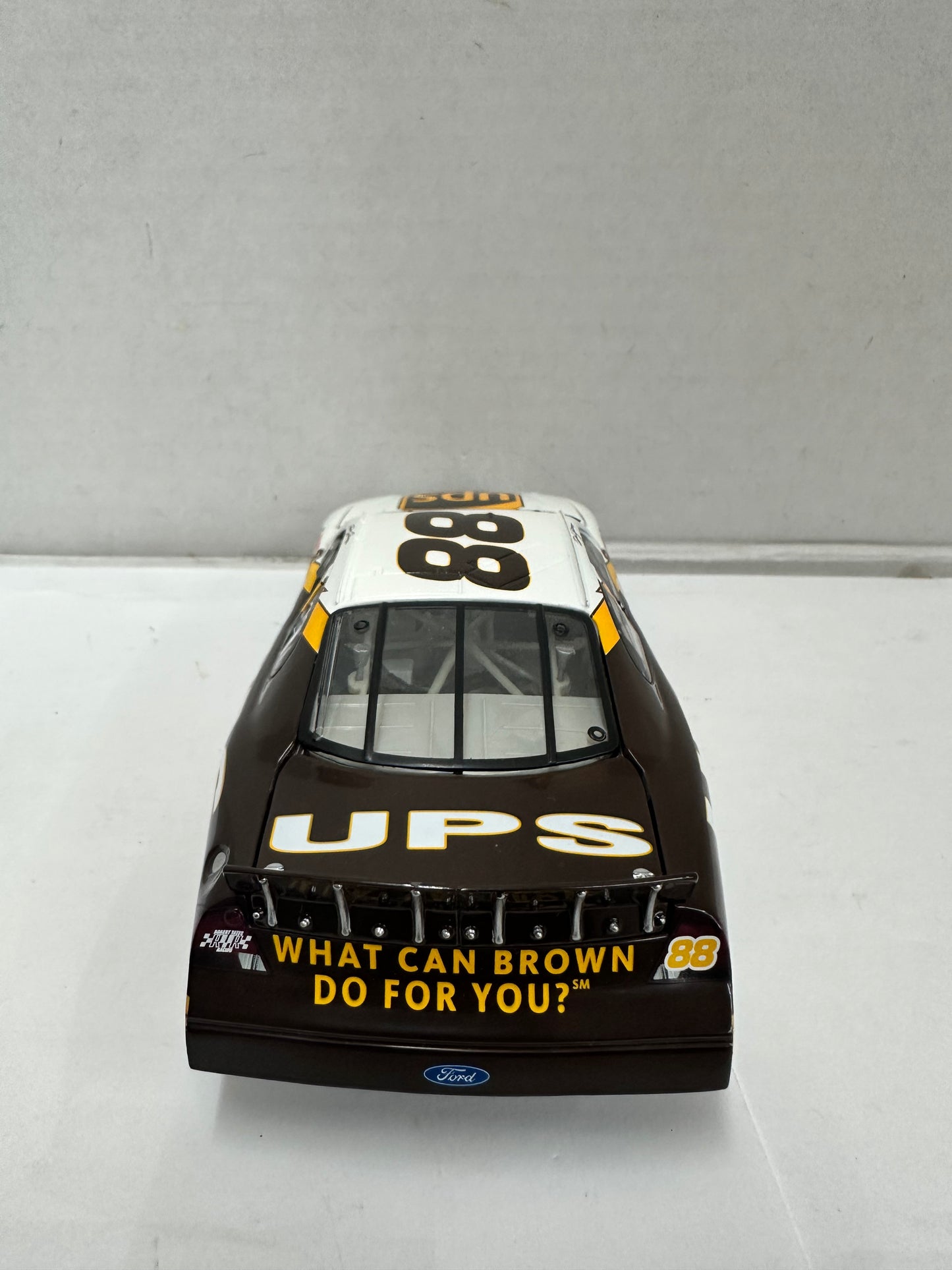 Action Racing Collectables Dale Jarrett #88 2004 Ford Taurus 1:24 UPS Diecast