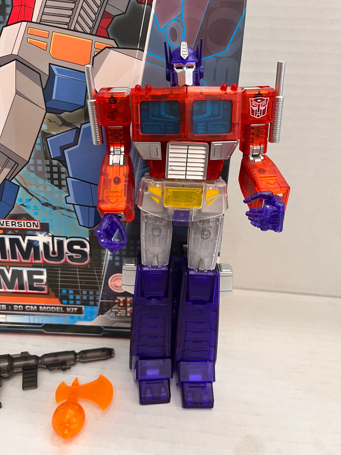 Transformers - Yolopark - Optimus Prime AMK Pro Series - TRANSPARENT VERSION