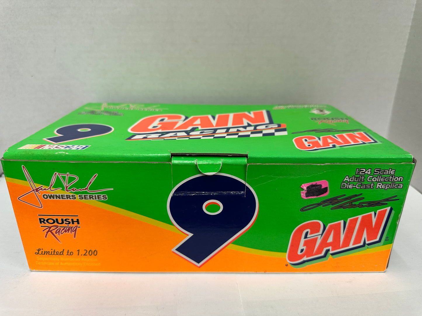 Jeff Burton 2002 Gain Nascar 1/24 Diecast Team Caliber Owners Series #9