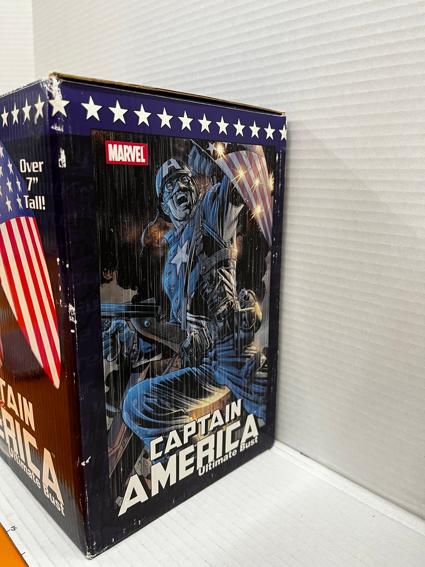 ULTRA RARE Diamond Select MARVEL WW2 Captain America Ultimate Bust (1041/1945)