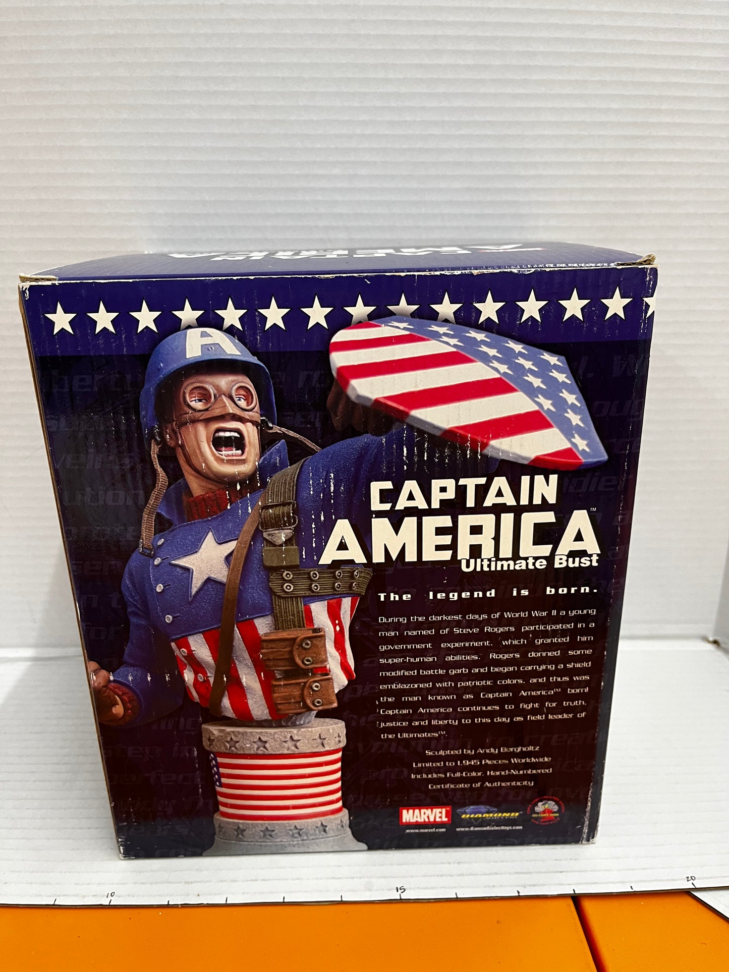 ULTRA RARE Diamond Select MARVEL WW2 Captain America Ultimate Bust (1041/1945)