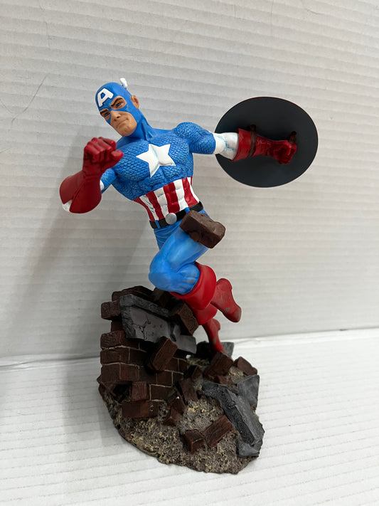 DIAMOND SELECT CAPTAIN AMERICA RESIN STATUE SAM GREENWELL STATUE /7500 RARE