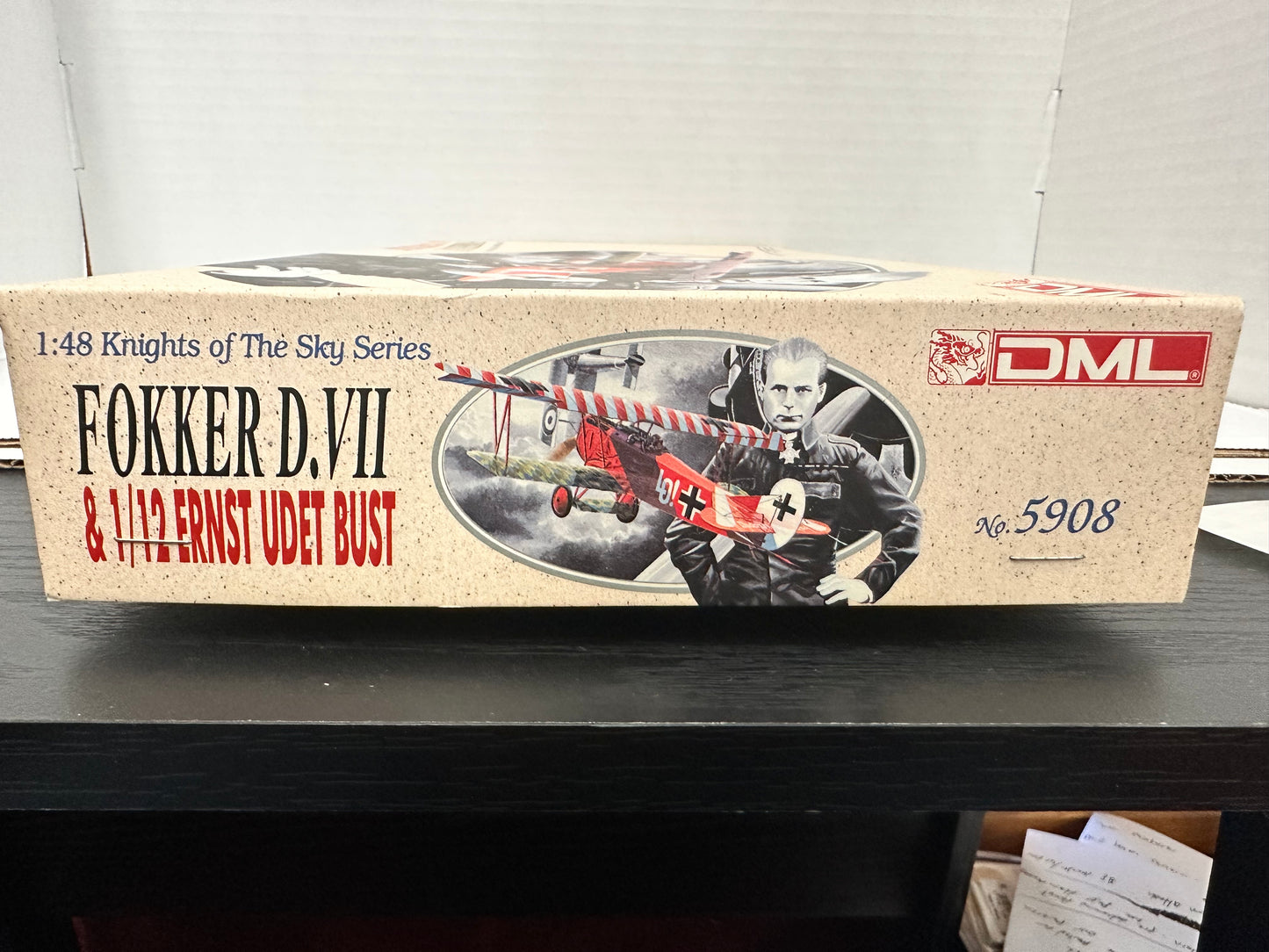 Dragon 1/12 Fokker D.VII & Ernst Udet Bust #5908-03
