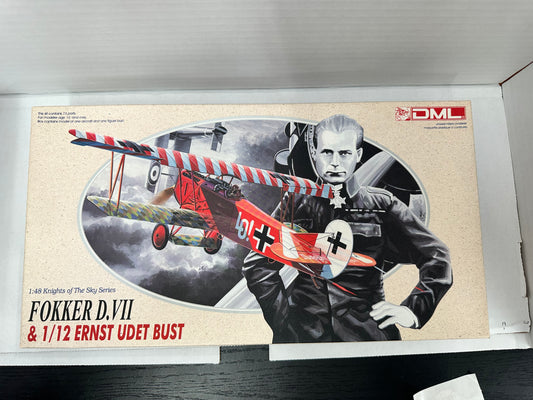 Dragon 1/12 Fokker D.VII & Ernst Udet Bust #5908-03