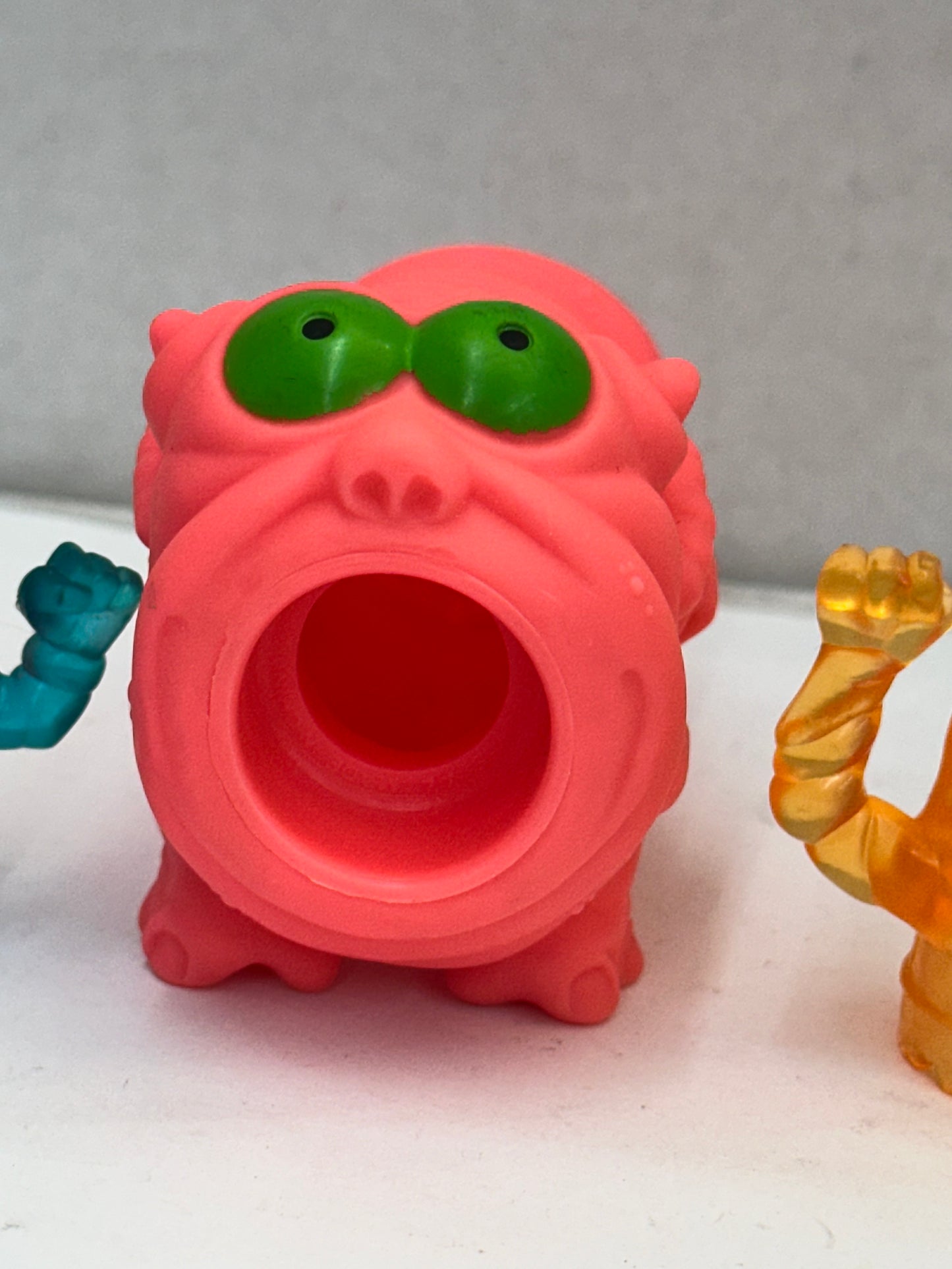 Vintage 1986 Real Ghostbusters Kenner Mini Shooter Boo-Zooka with 2 Boo-Lets