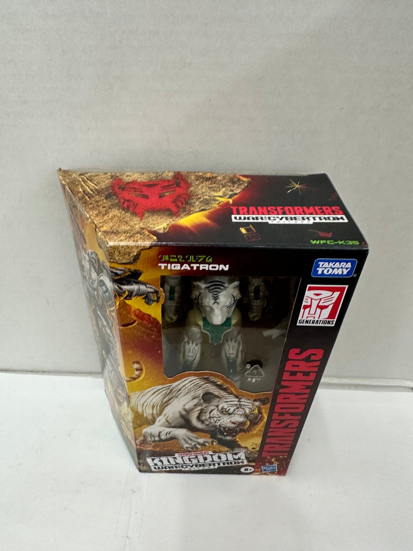 Transformers War for Cybertron: Kingdom Voyager Tigatron Figure