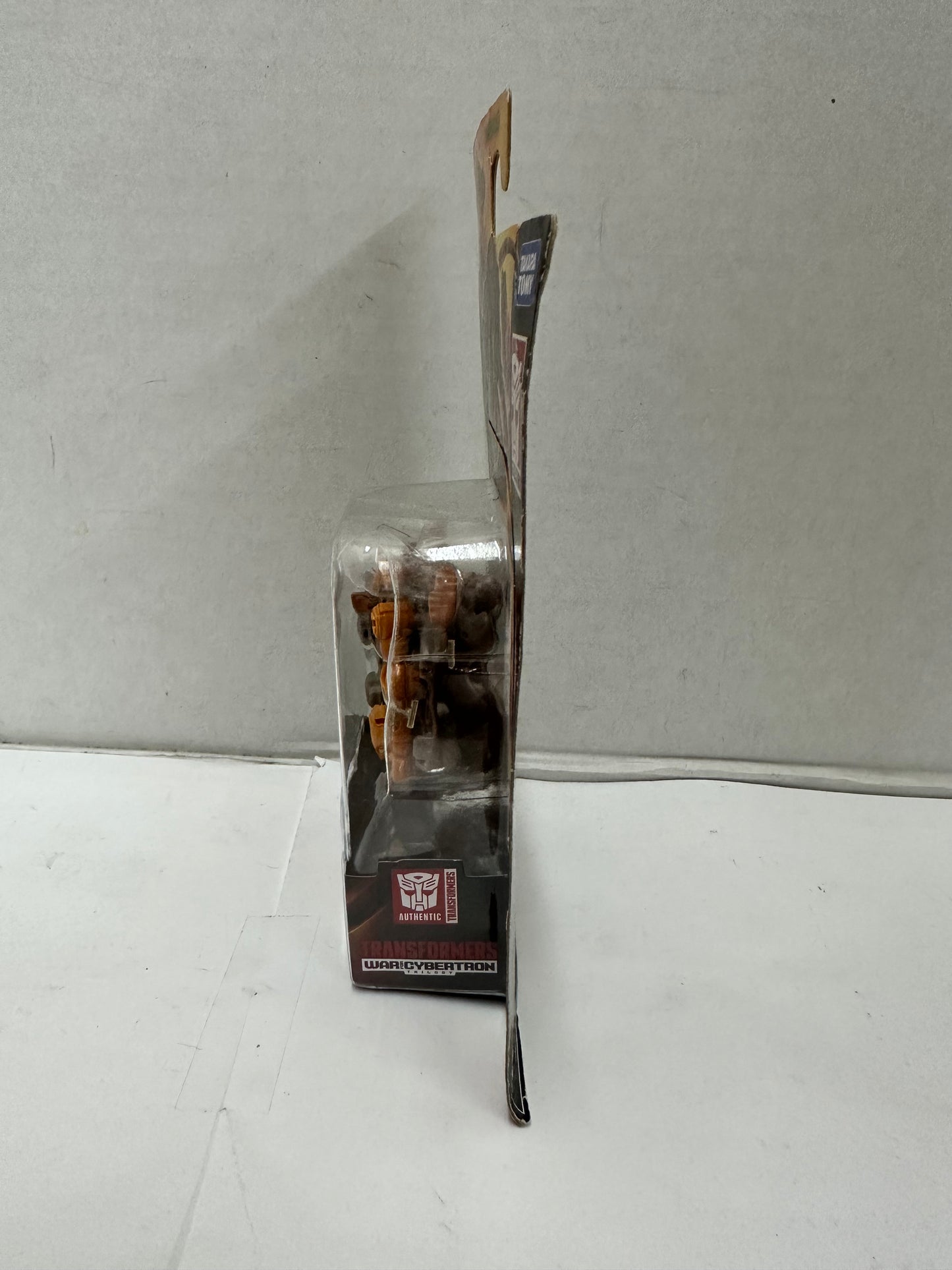 Hasbro Transformers Rattrap War For Cybertron Kingdom