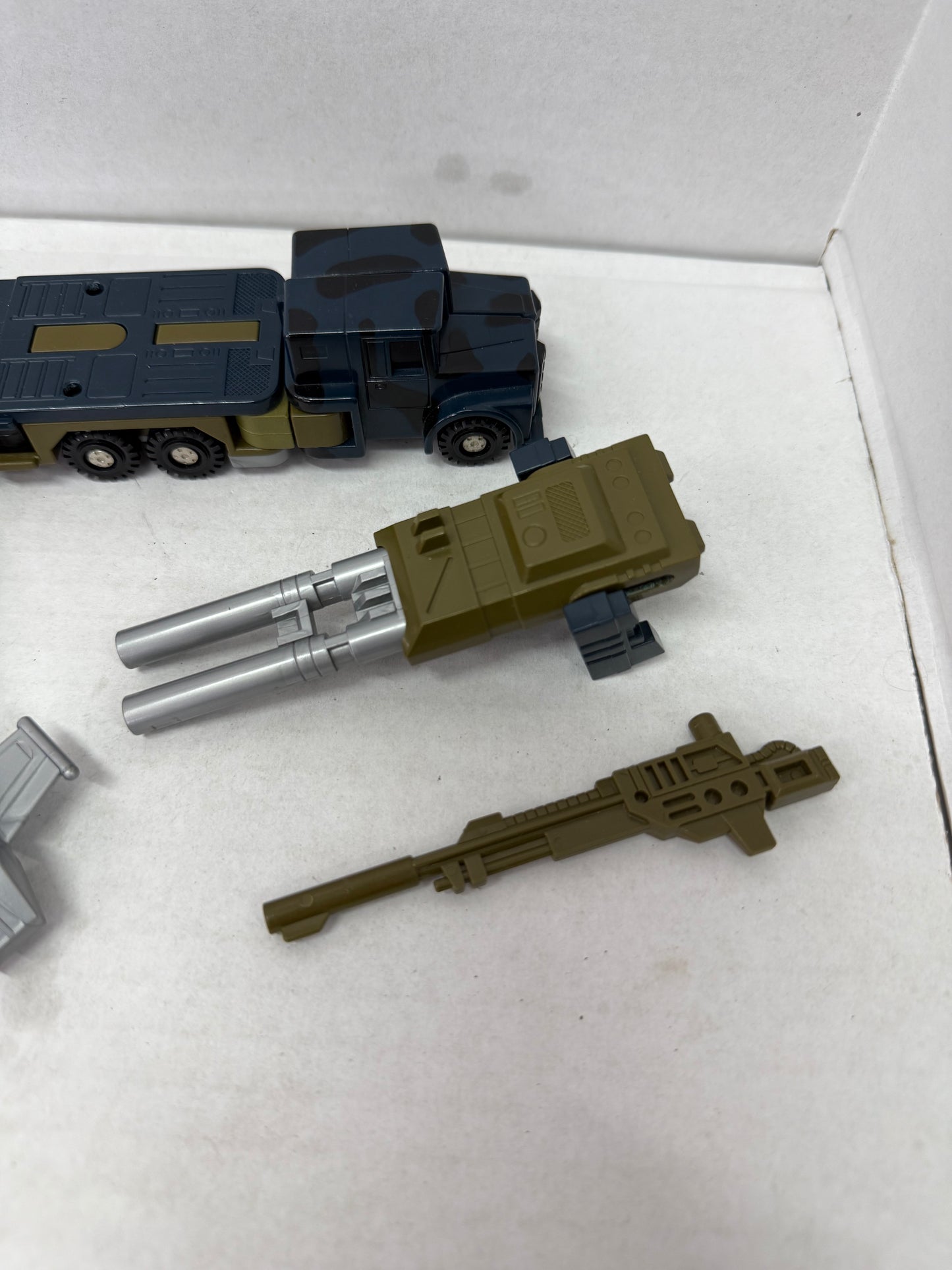 Vintage 1986 G1 Transformers Combaticon - Onslaught - for Bruticus