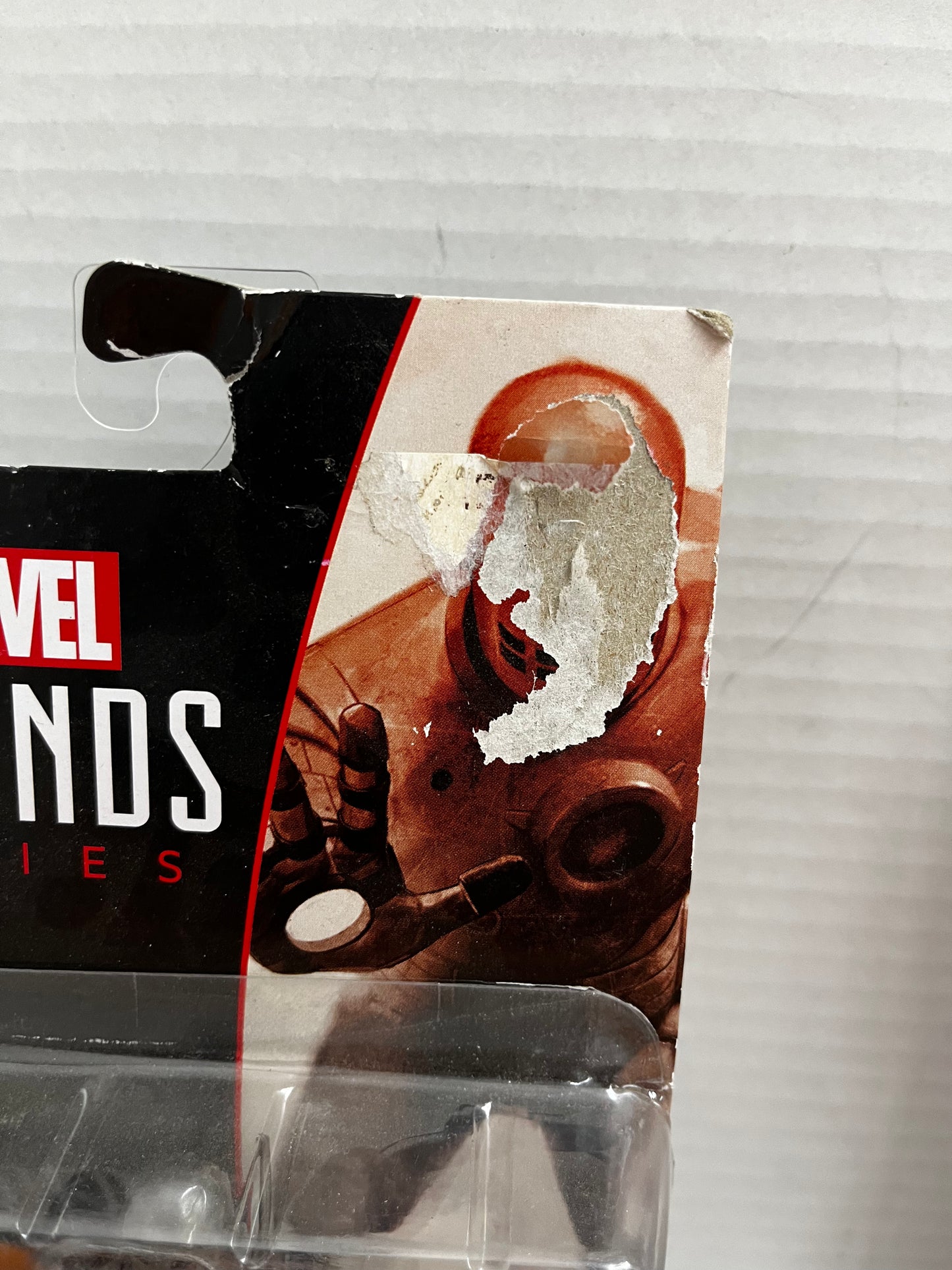 2016 Marvel Legends Series 3.75 Inch Action Figure IRON MAN Toy Hasbro