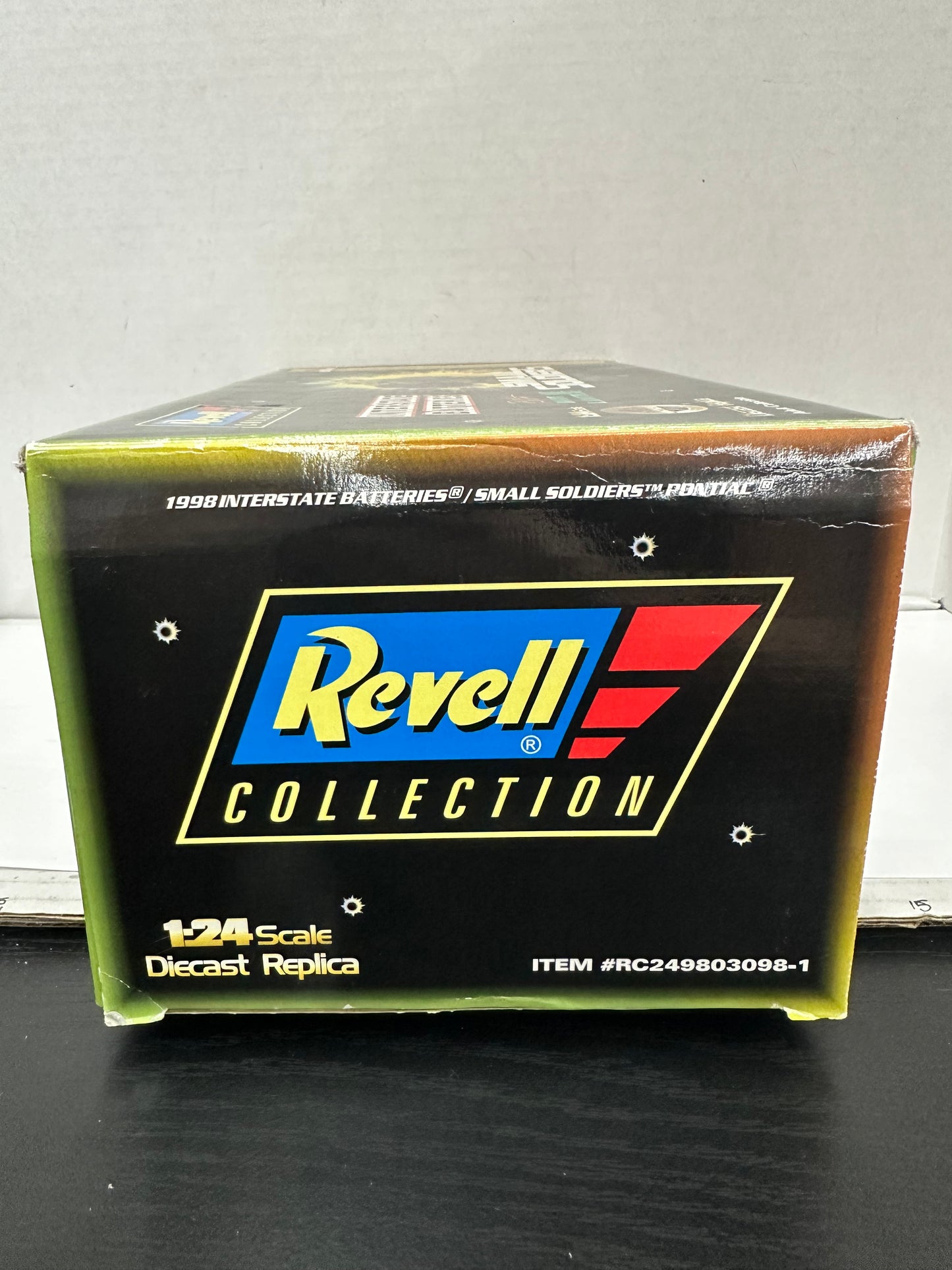 1998 Revel Collection 1:24 Scale NASCAR Small Soldiers Bobby Labonte #18