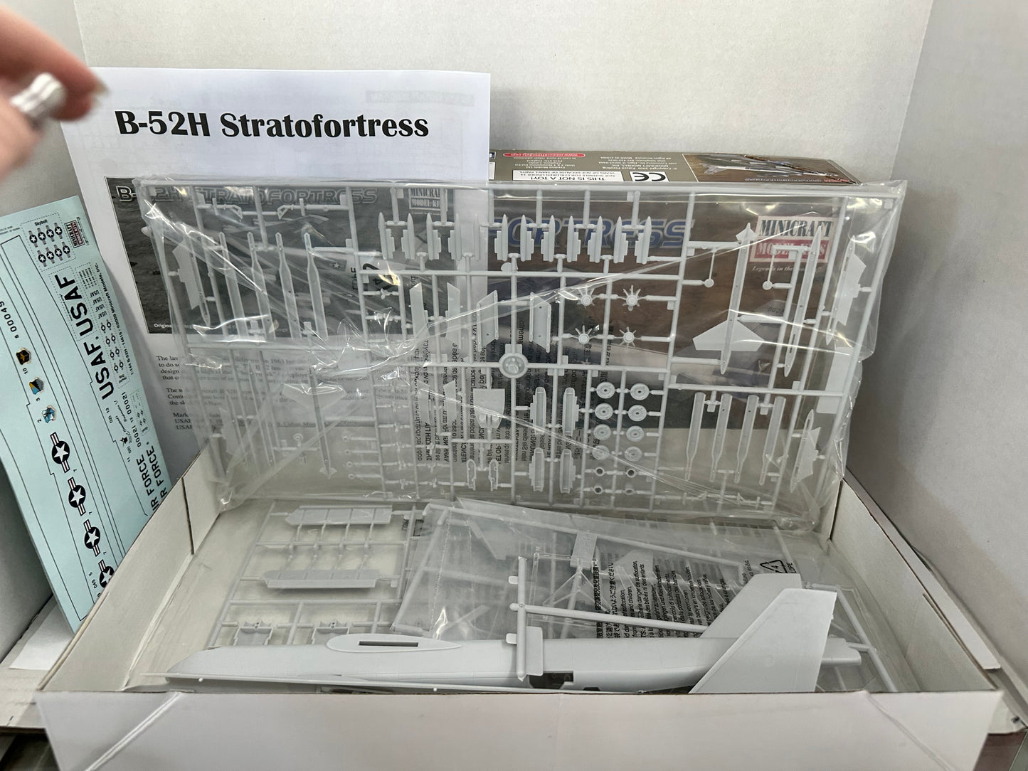 Minicraft Model Kits B-52H Stratofortress 1/144 Plastic Model Kit 14615 Plane
