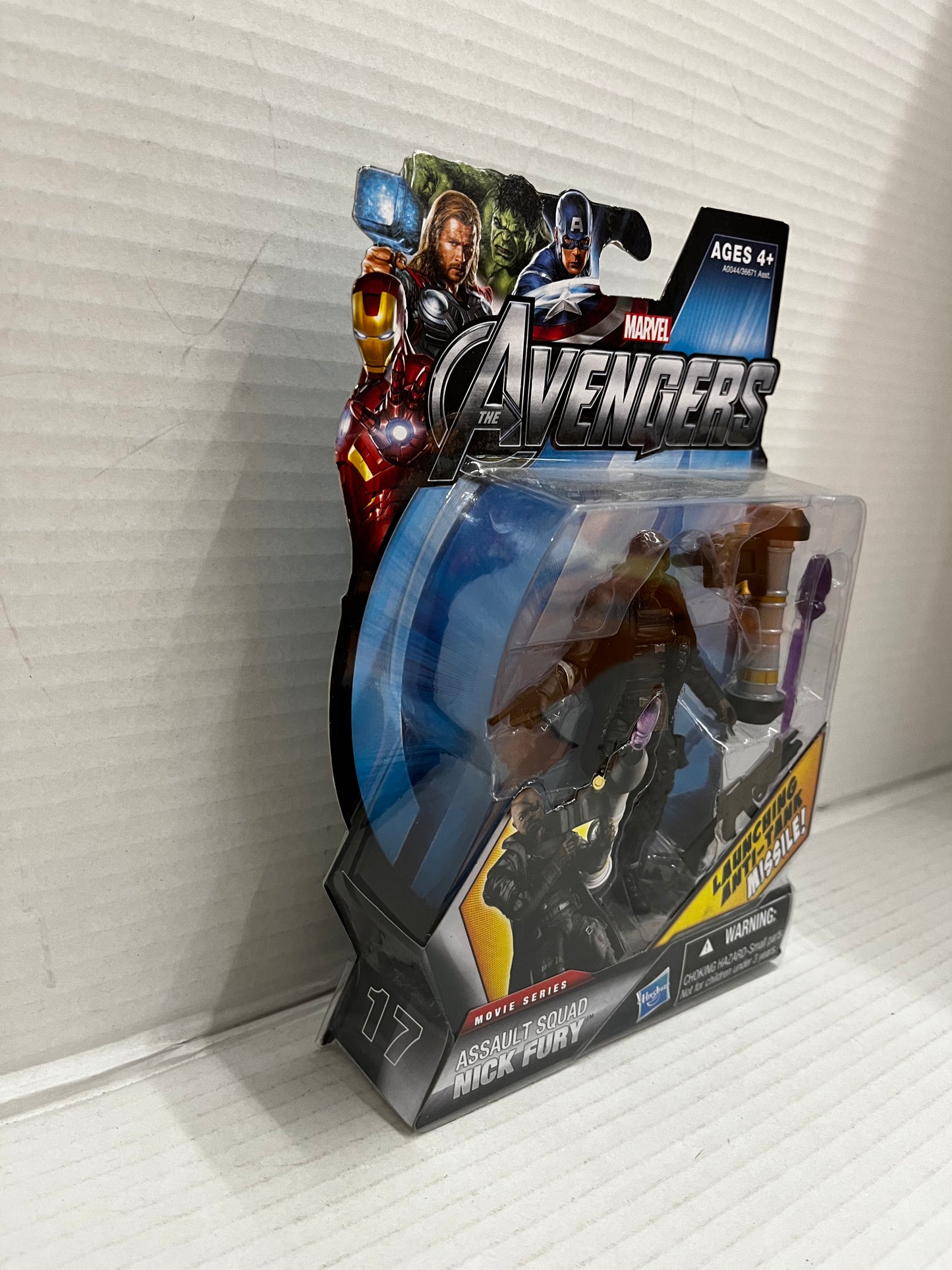 MARVEL AVENGERS MOVIE SERIES 3.75" FIGURE ASSAULT SQUAD NICK FURY BRAND NEW
