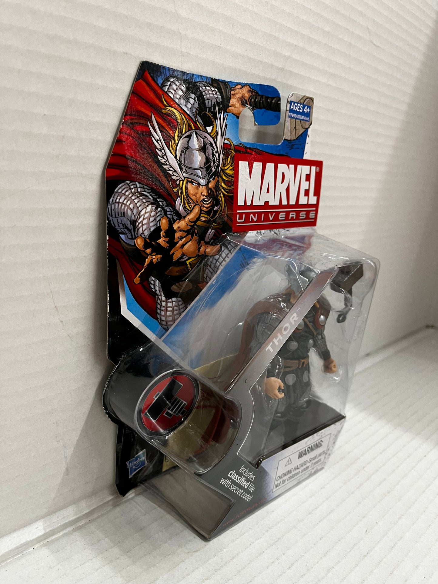 THOR Hasbro Marvel Universe 3.75 in Action Figure  Series 2 #012 NIB Avengers