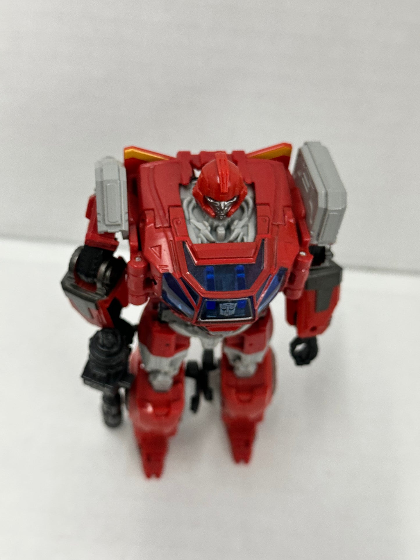 Transformers Ironhide Complete SS-84 Studio Series Deluxe Class