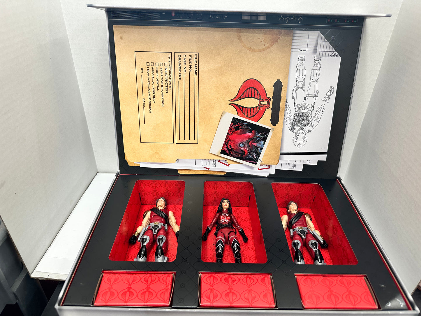 2023 Hasbro G.I. Joe Classified Extensive Enterprises Crimson Strike Team Open