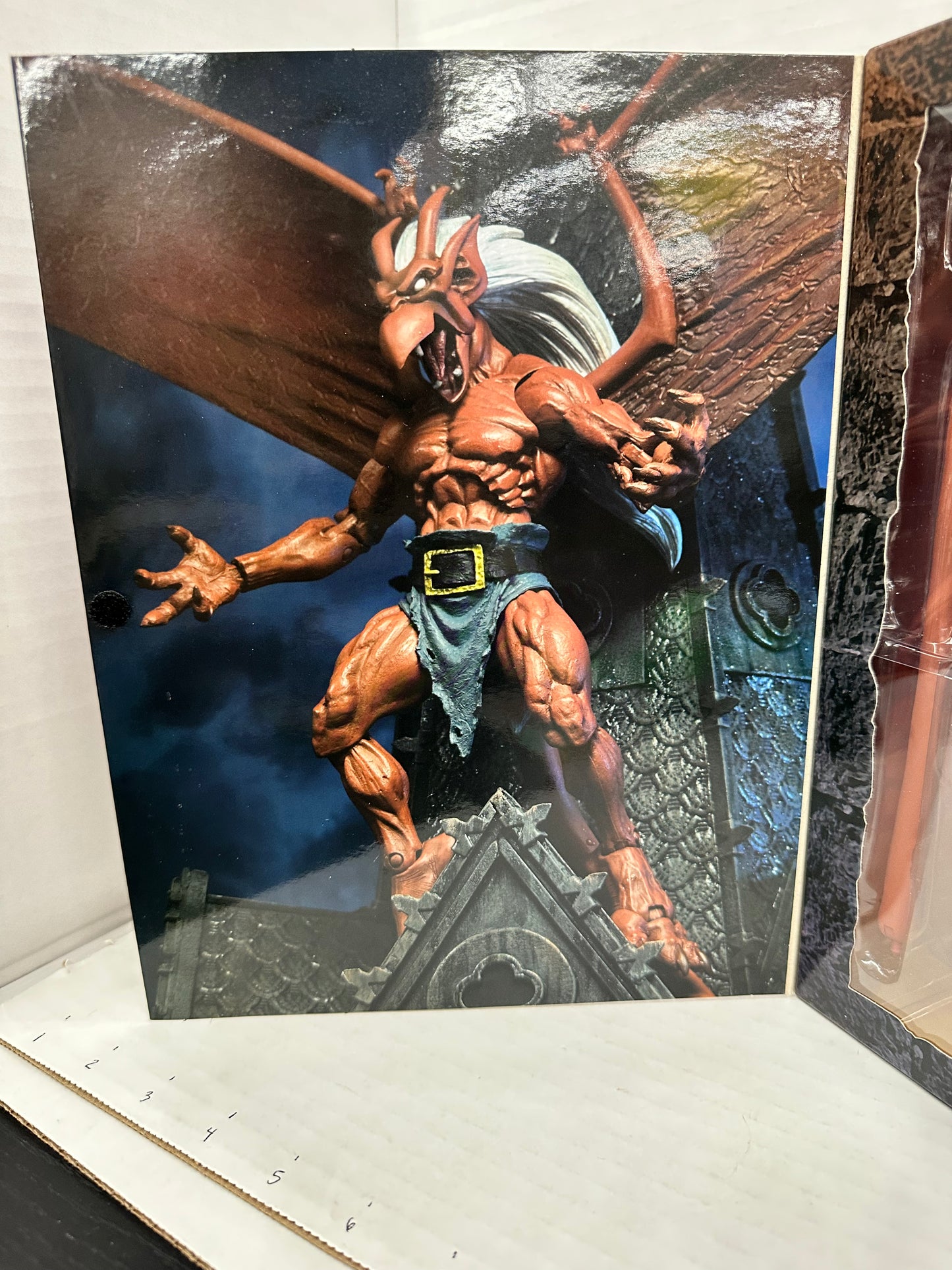 NECA Disney Gargoyles BROOKLYN Ultimate Action Figure 7'