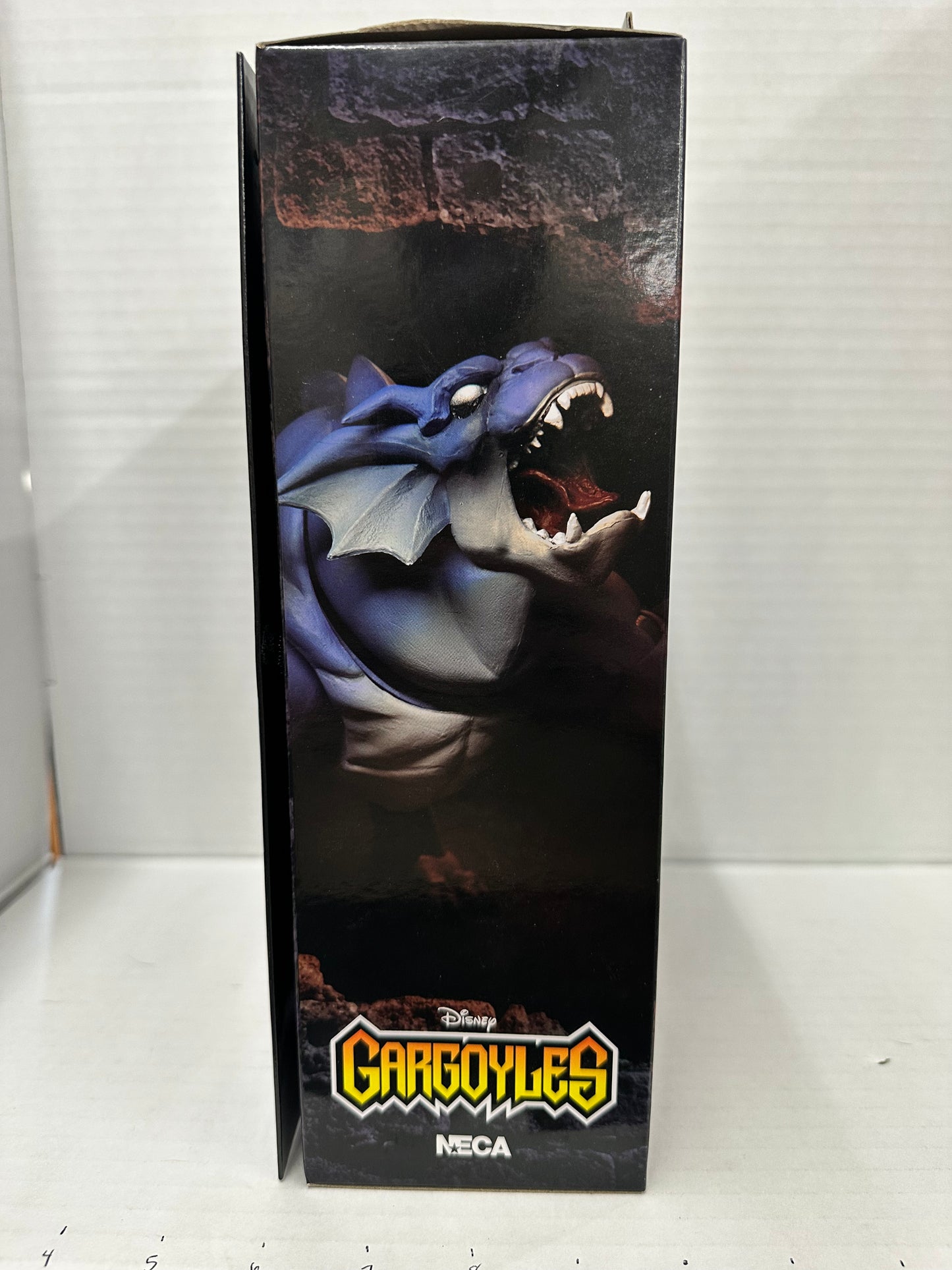 NECA Gargoyles Bronx Ultimate Action Figure W Goliath’s Closed Wing.. Brand New