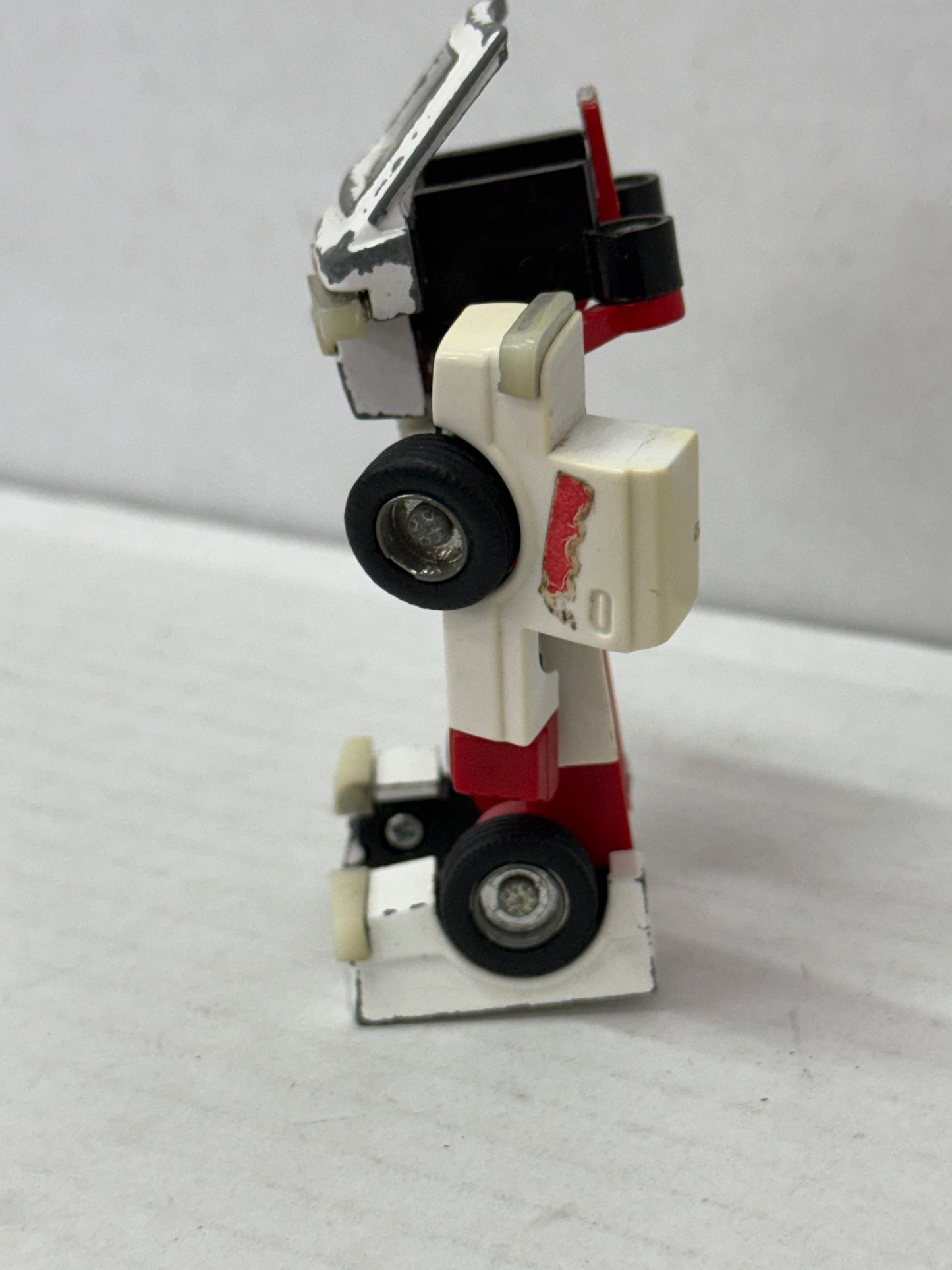 *Incomplete* Transformers G1 Ratchet Ambulance Toy Parts Repair Takara Robot #1