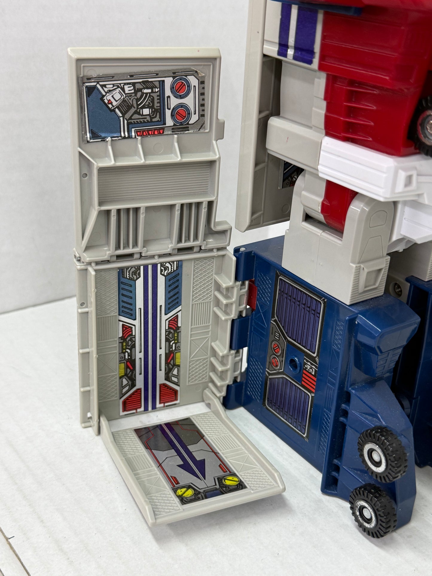 Optimus Prime Powermaster 100% Complete 1988 G1 Transformers Action Figure #2