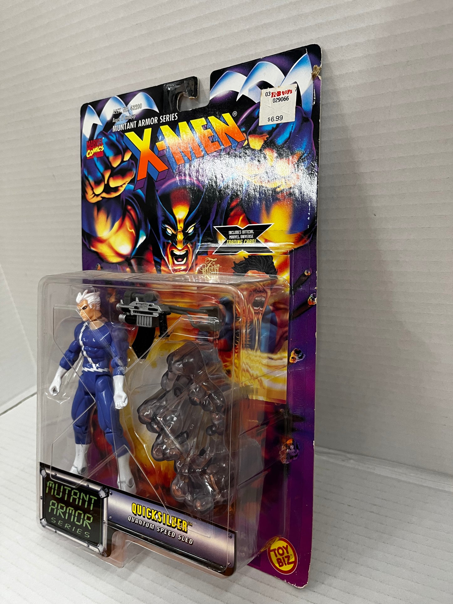 ToyBiz 1996 Marvel X-Men Mutant Armor Quicksilver (Purple) Action Figure
