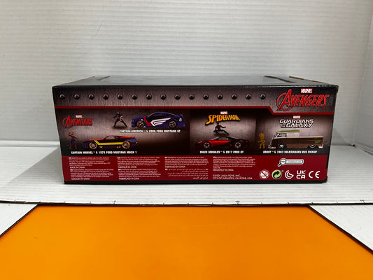 Jada 1:24 Hollywood Rides 2006 Ford Mustang GT & Captain America Avengers 31187