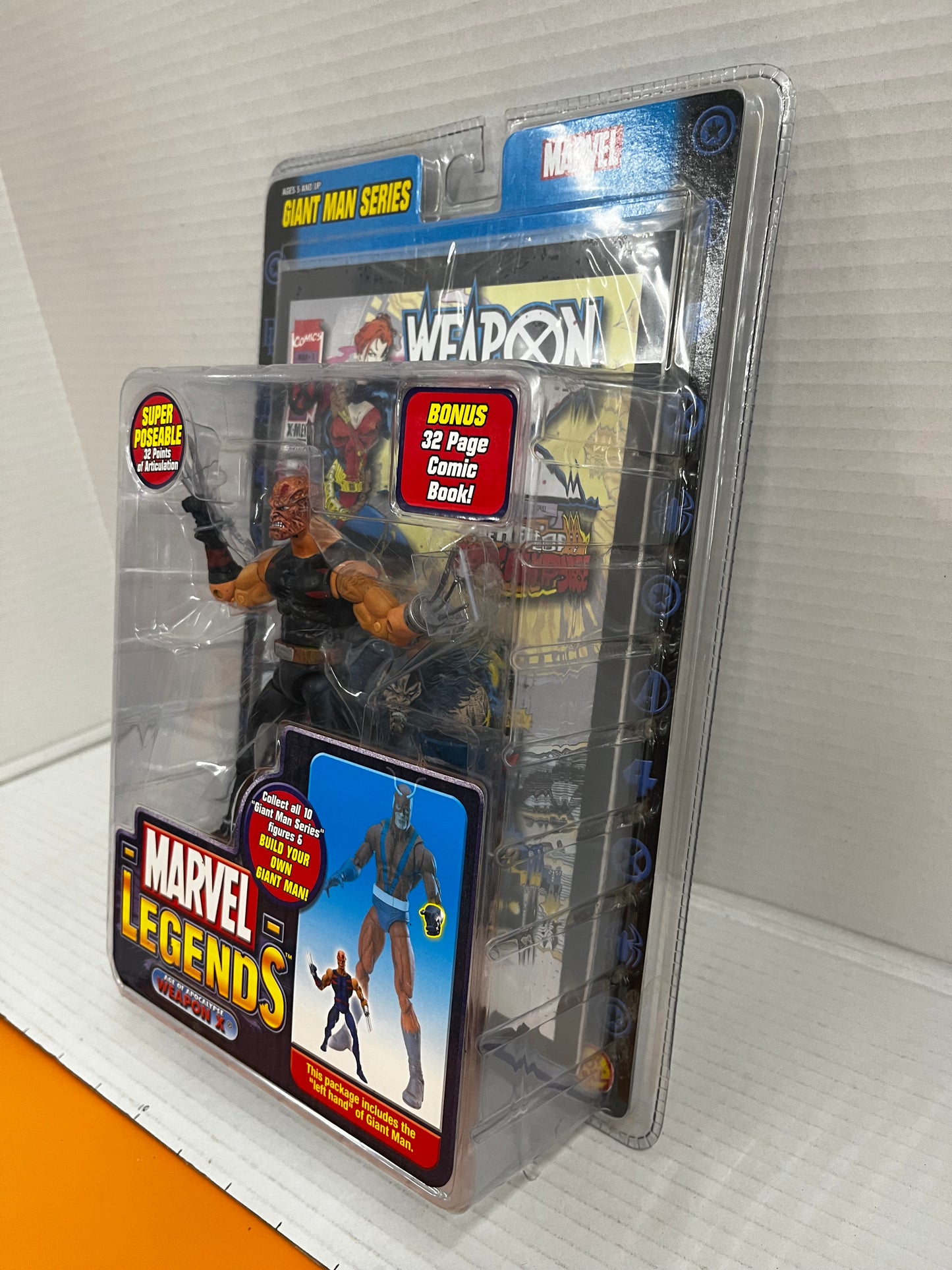 Toybiz 2006 Marvel Legends Weapon X / Wolverine Burnt Variant Giant Man BAF MIB