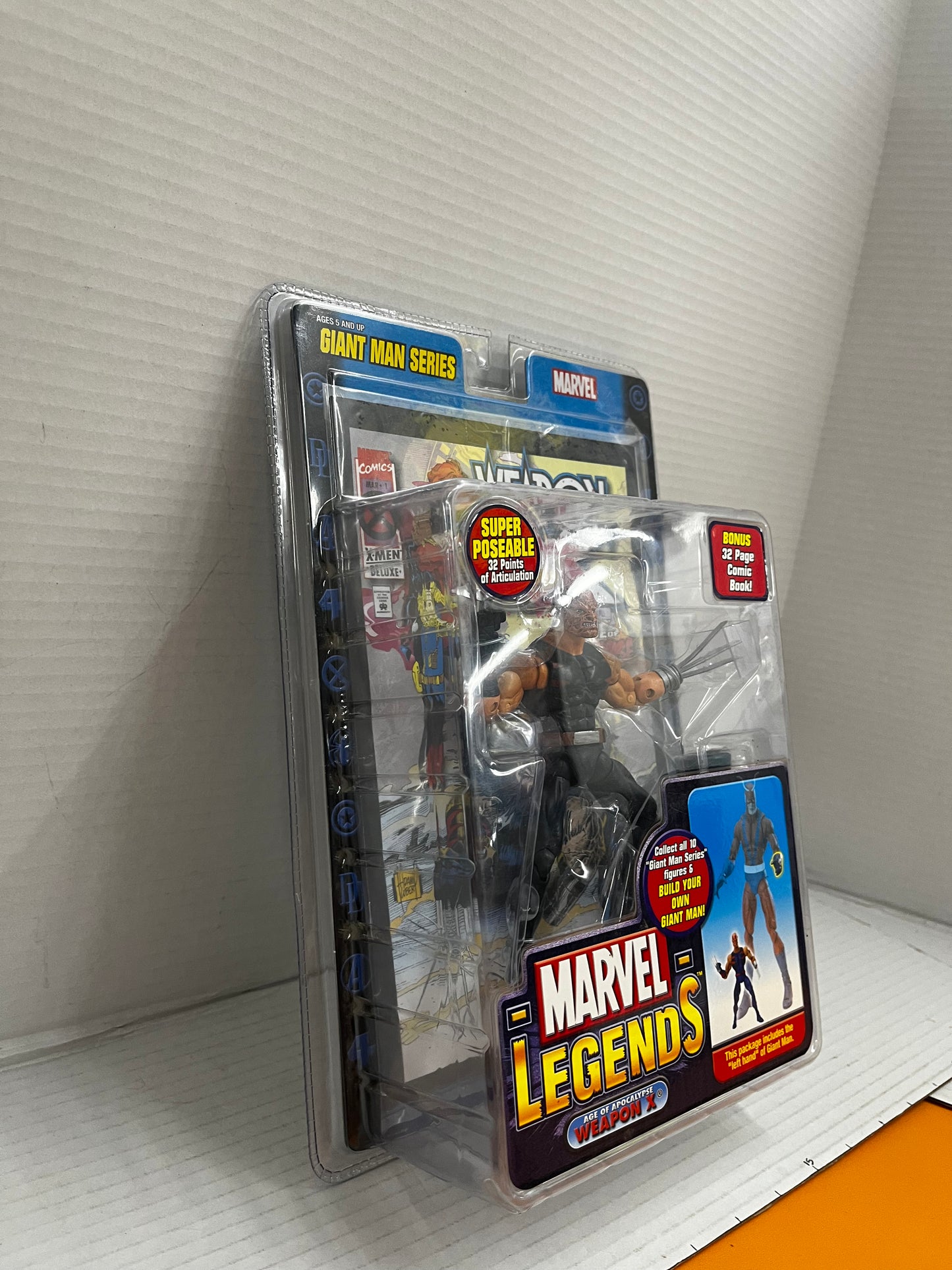 Toybiz 2006 Marvel Legends Weapon X / Wolverine Burnt Variant Giant Man BAF MIB