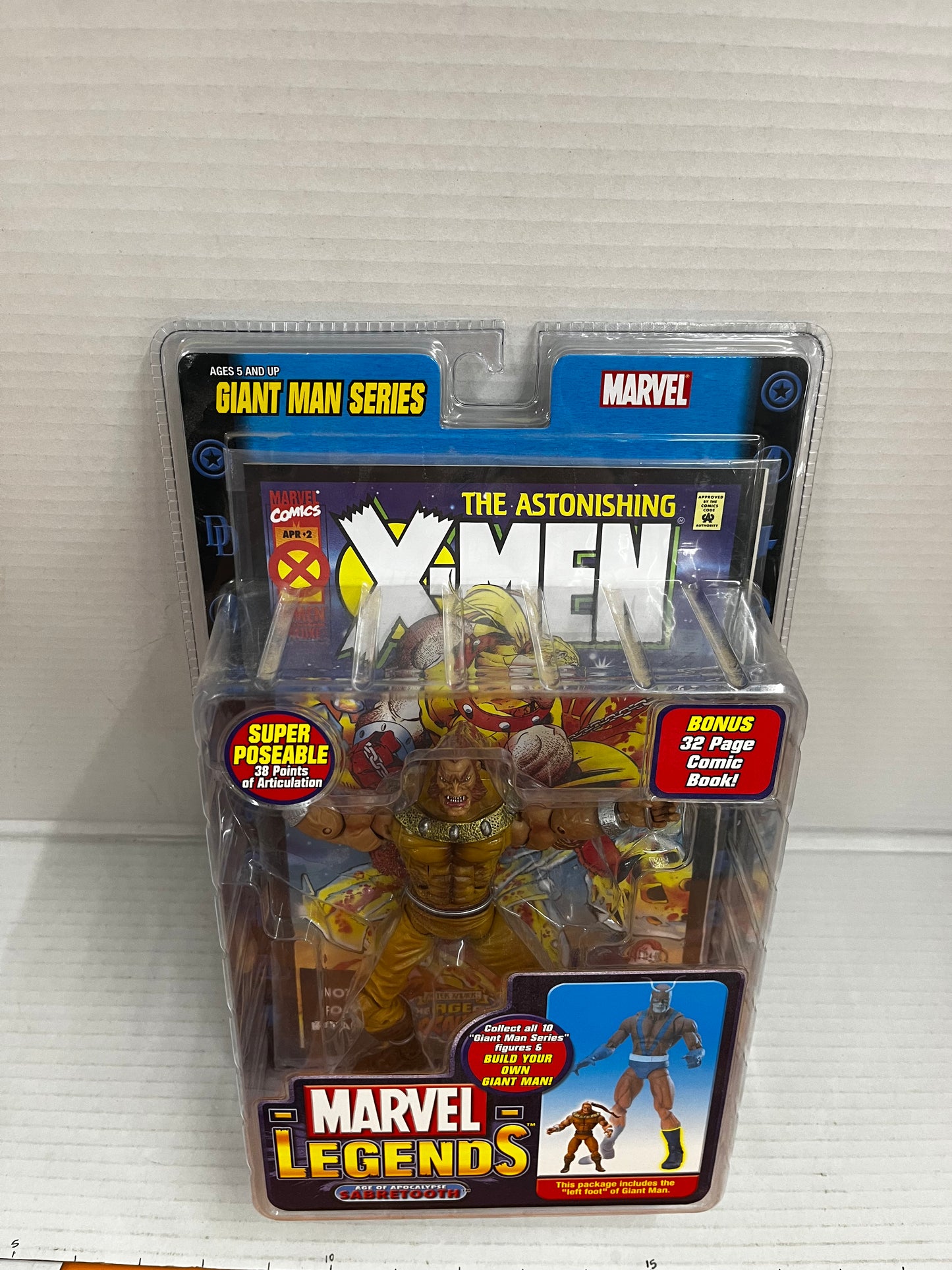 Marvel Legends Age of Apocalypse SABRETOOTH BAF Giant Man Series 2006 X Men AOA