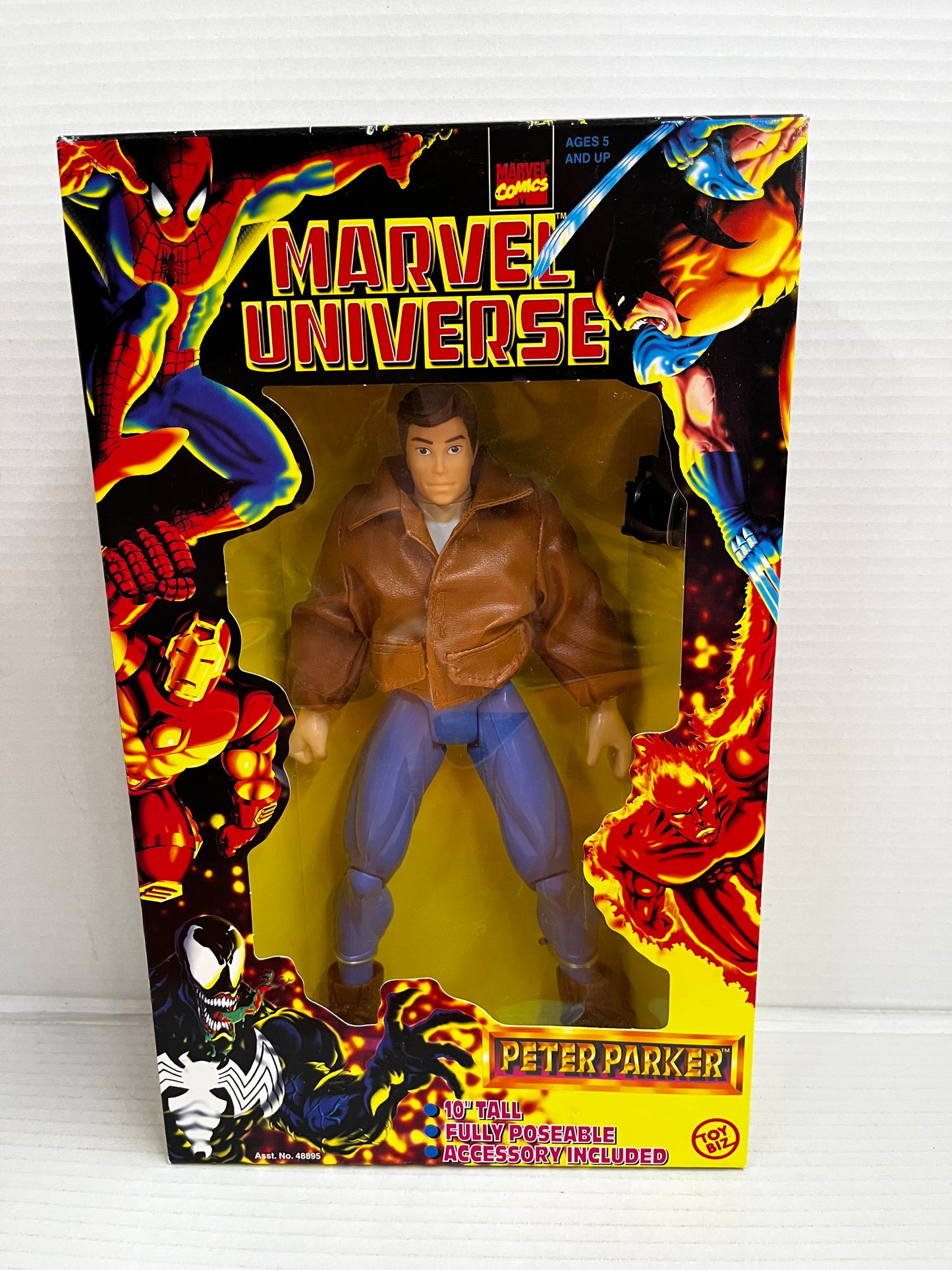 1997 Peter Parker Marvel Universe 10" Inch Action Figure Spider-Man Toy Biz