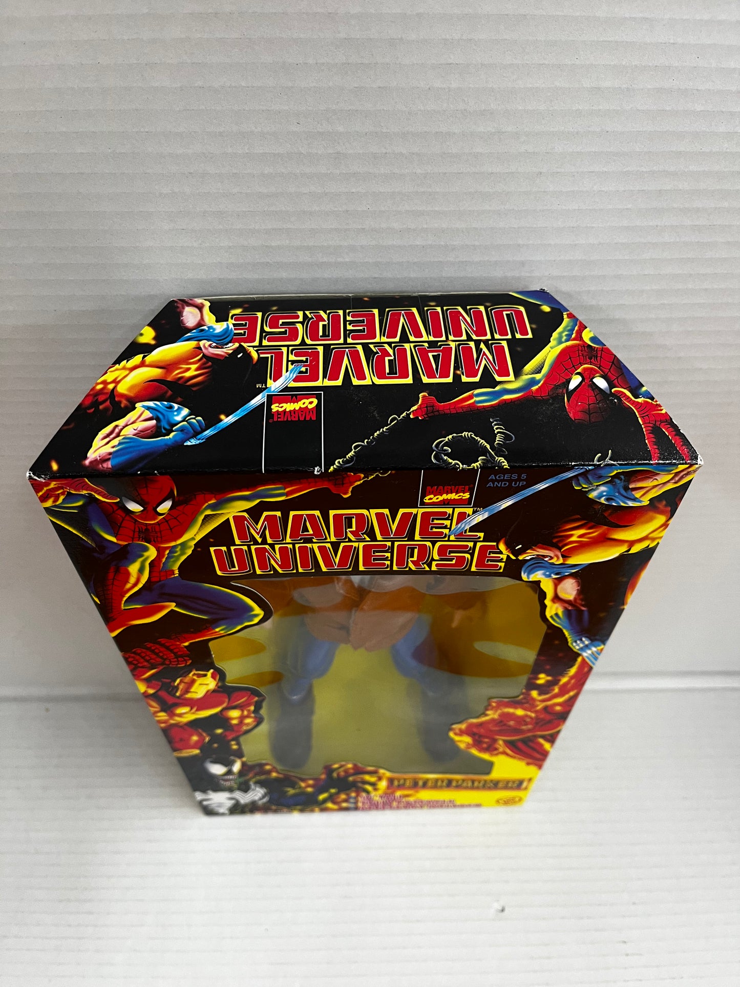 1997 Peter Parker Marvel Universe 10" Inch Action Figure Spider-Man Toy Biz