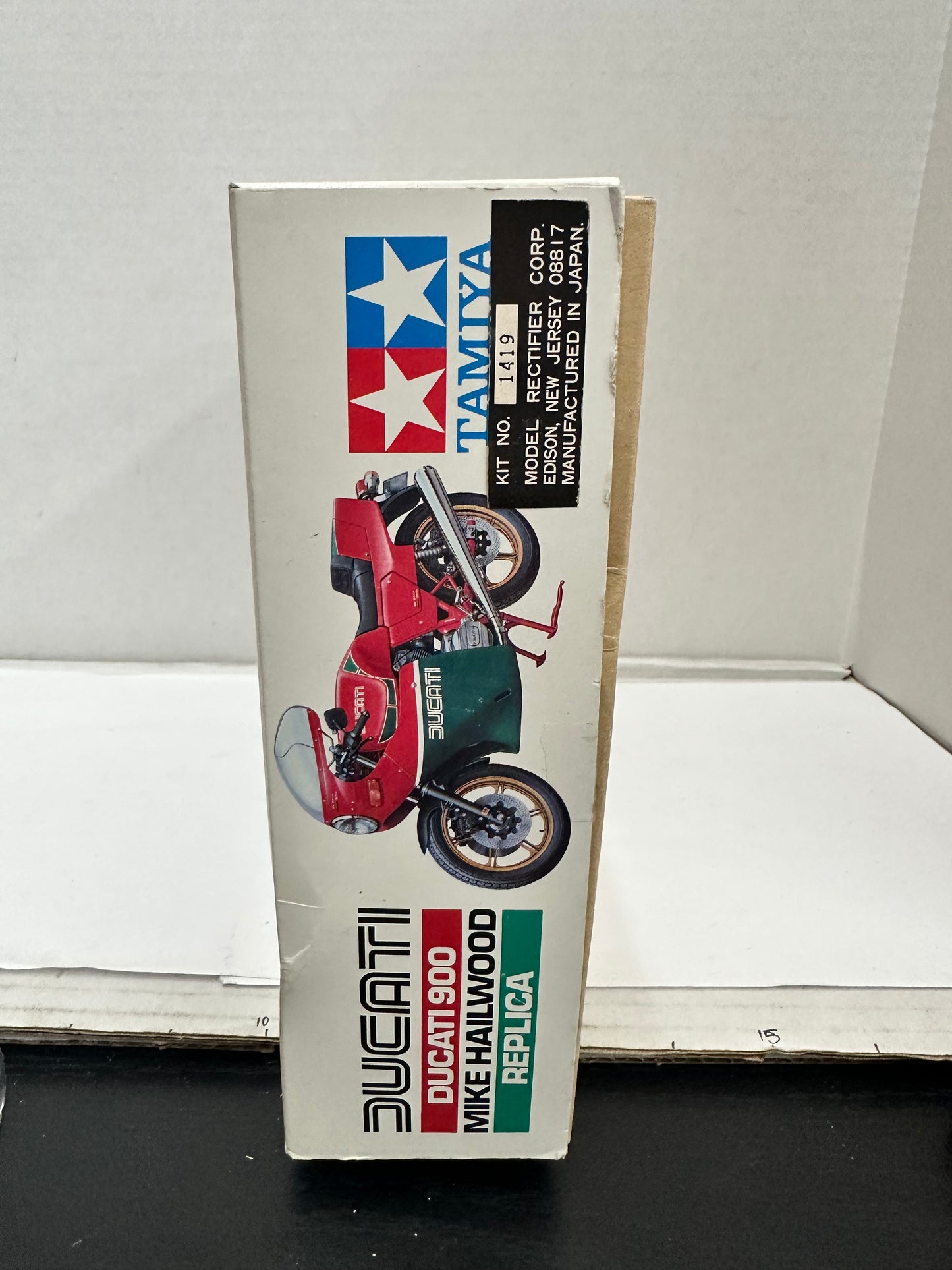 Tamiya 1/12 scale model kit of the legendary Ducati 900 Mike Hailwood Replica