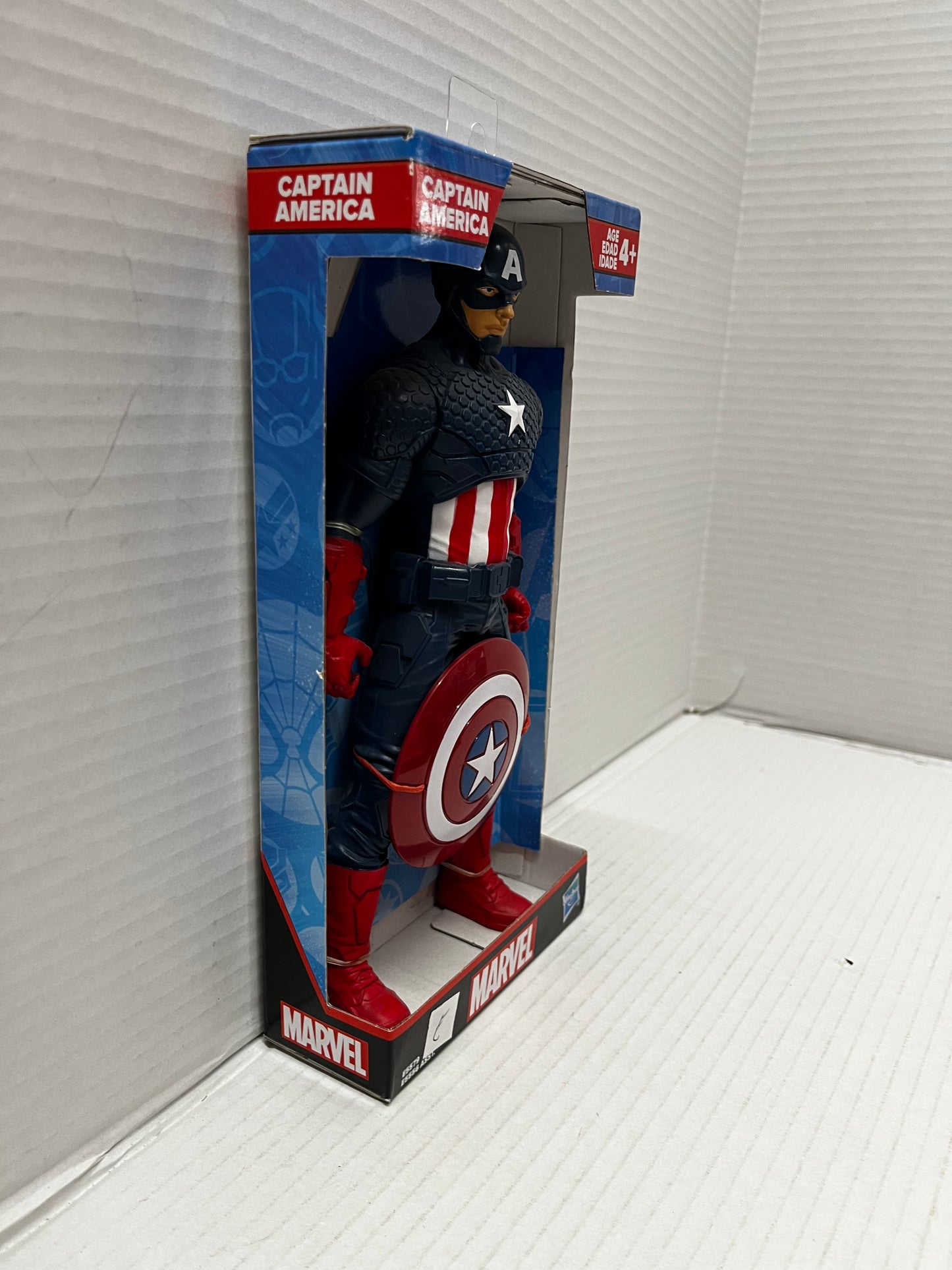 Marvel Hasbro CAPTAIN AMERICA 9 Inch Action Figure - New In Original Packaging