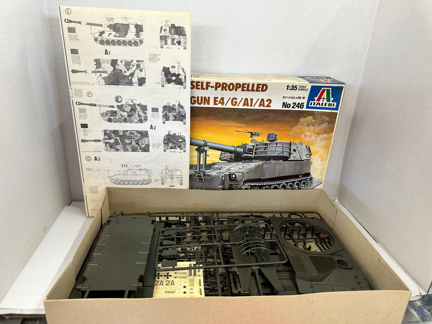 Italeri M-109 Self-Propelled Gun E4/G/A1/A2 1:35 Scale OPEN BOX #246