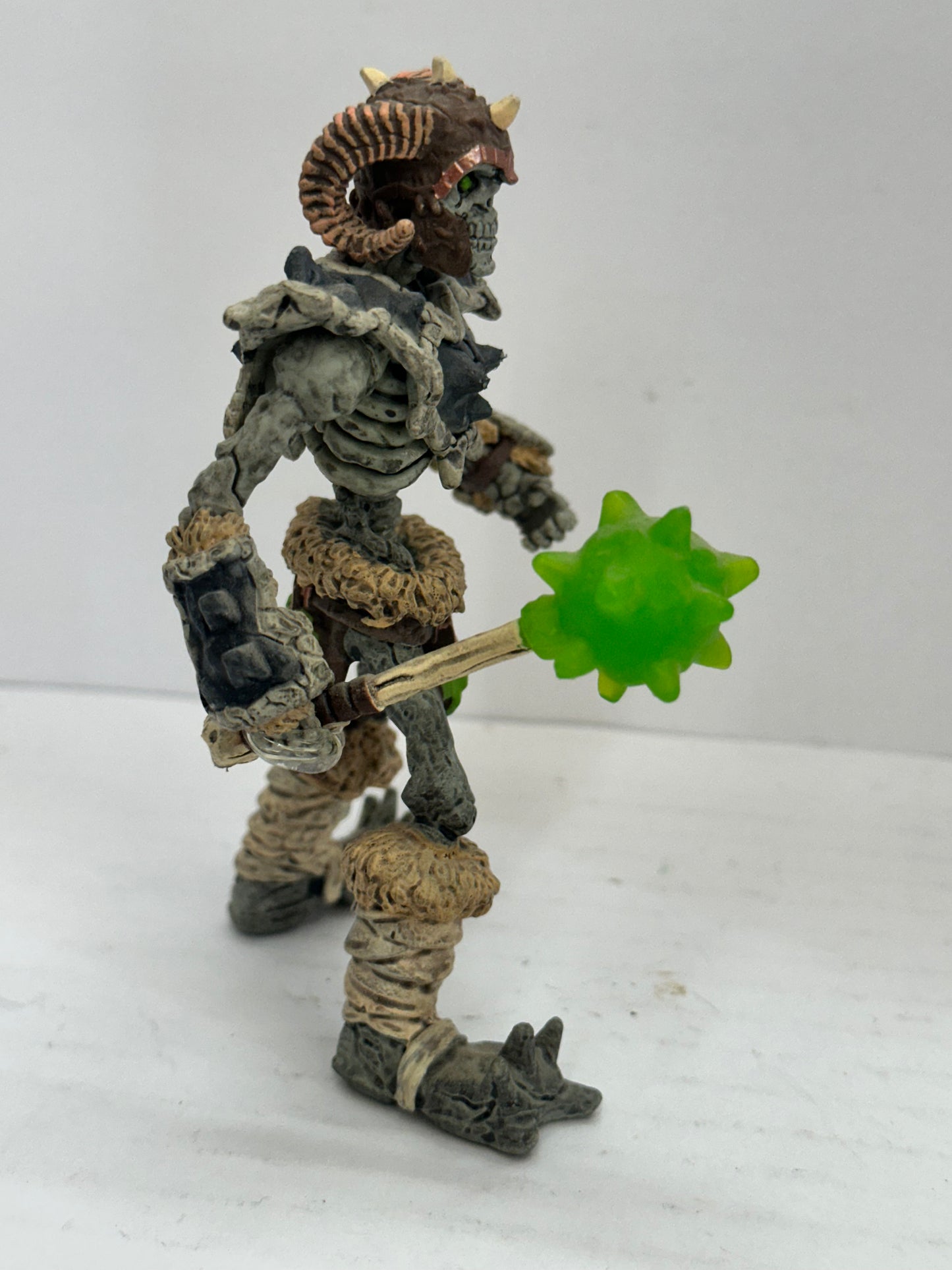 Schleich Eldrador Monster Creatures 42450 Stone Skeleton W/ Weapon Very Rare
