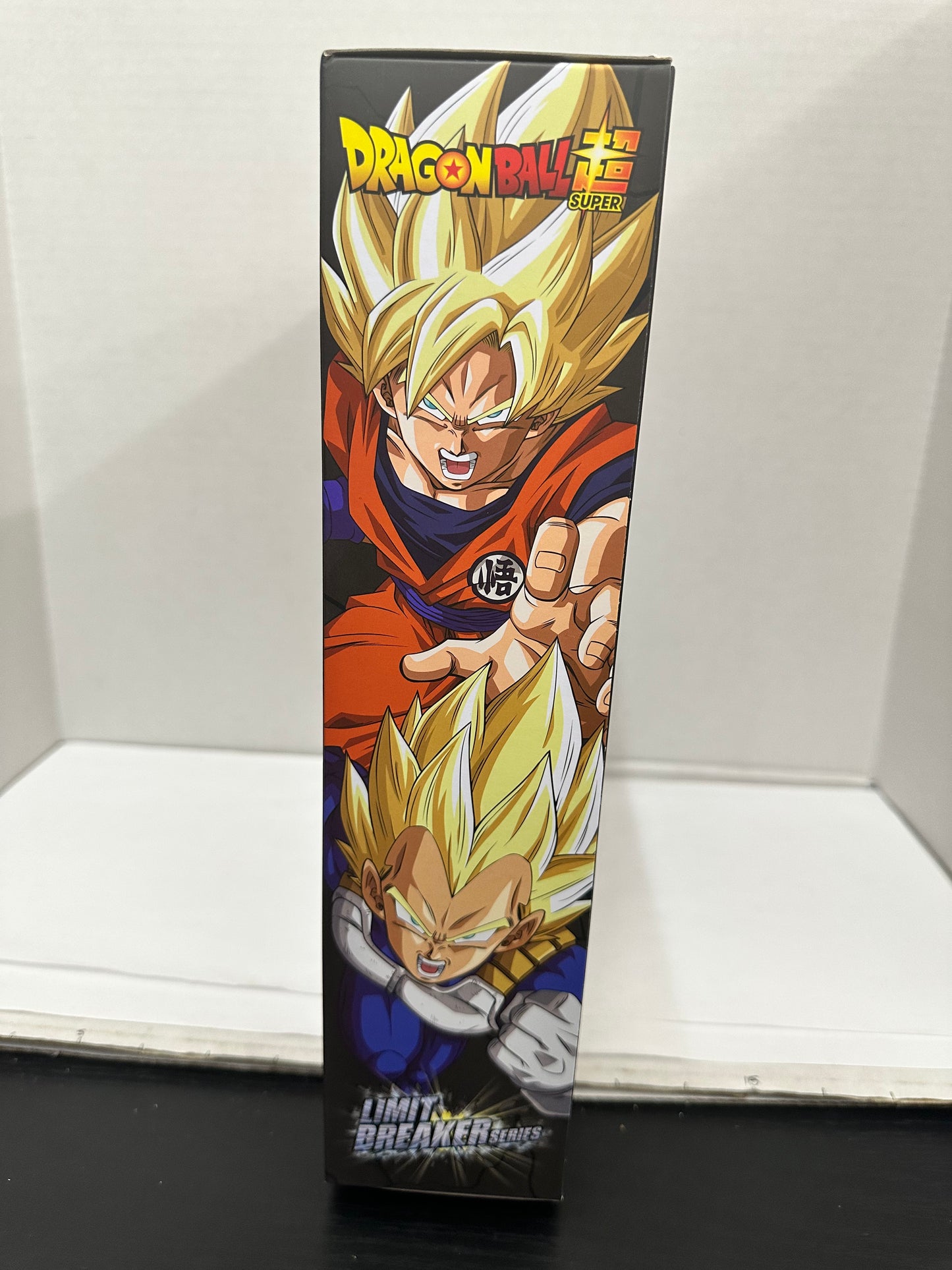 Limit Breaker Super Saiyan Goku & Super Siayan Vegeta Action Figure