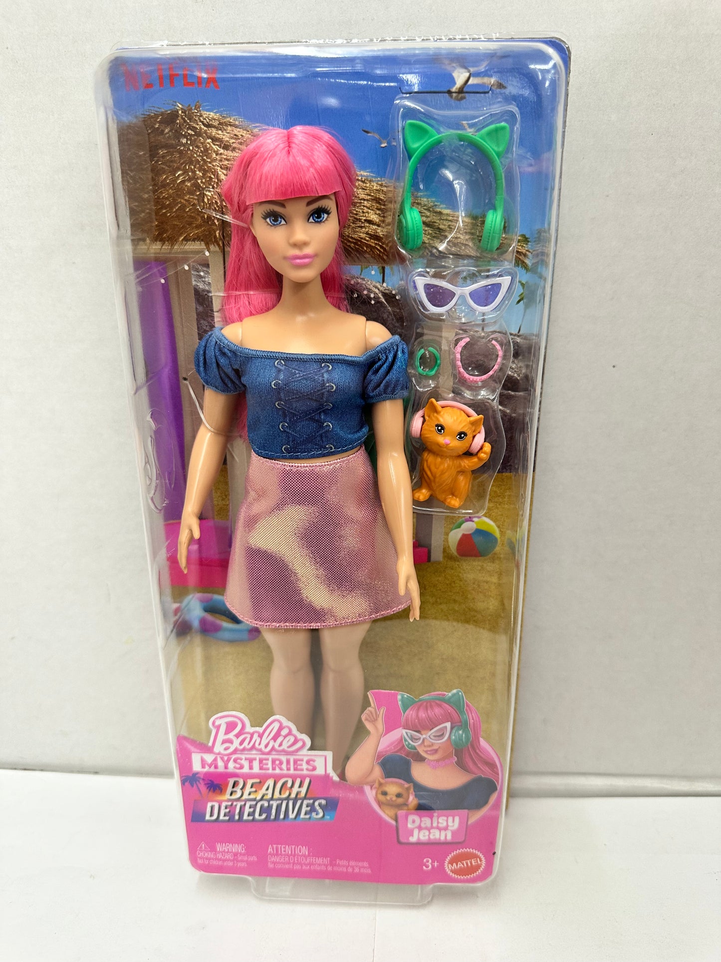 Barbie Mysteries: Beach Detective Daisy Jean Doll