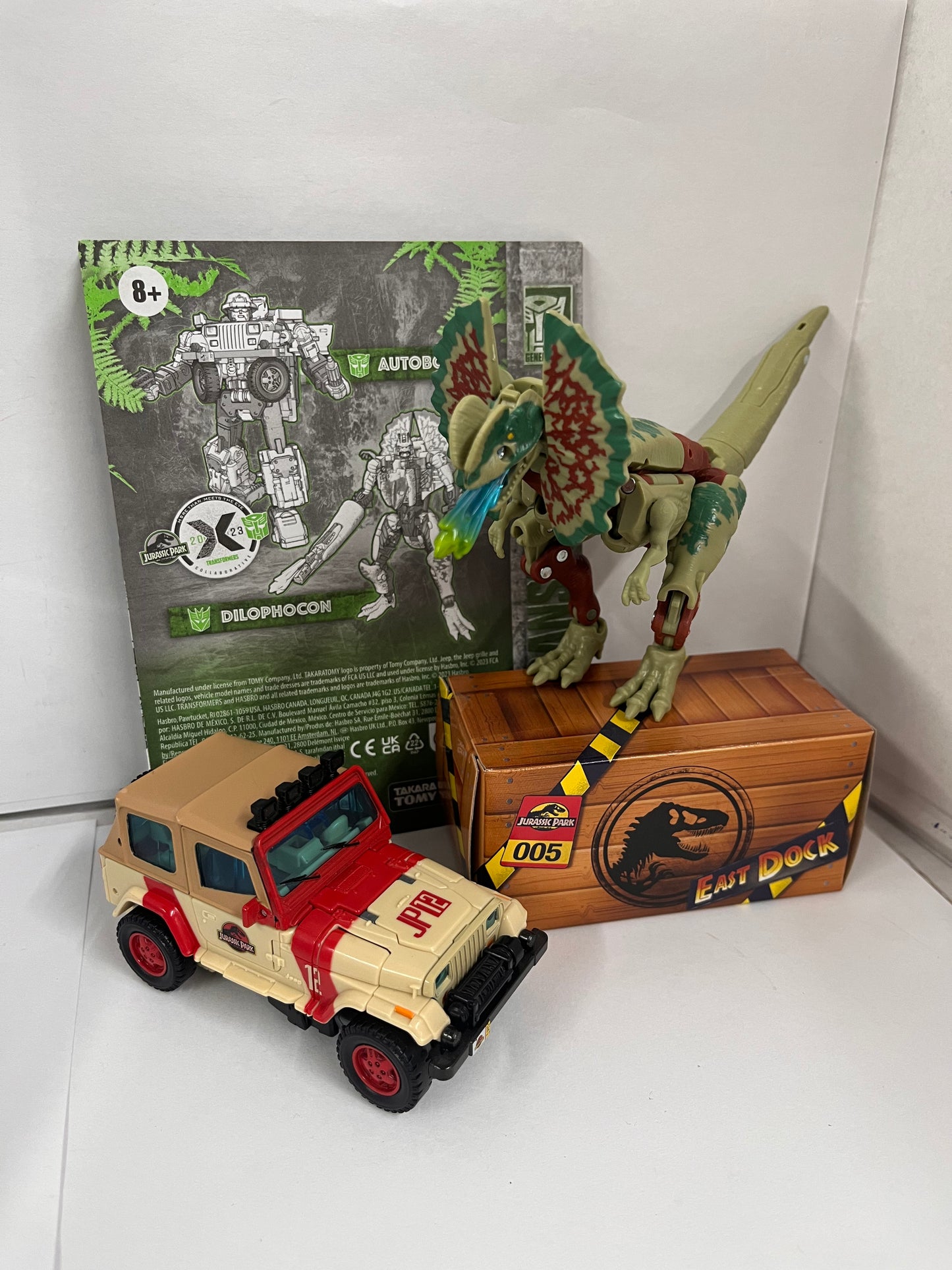 Jurassic Park Transformers Dilophocon Autobot JP12 Figure Mash-Up Pack