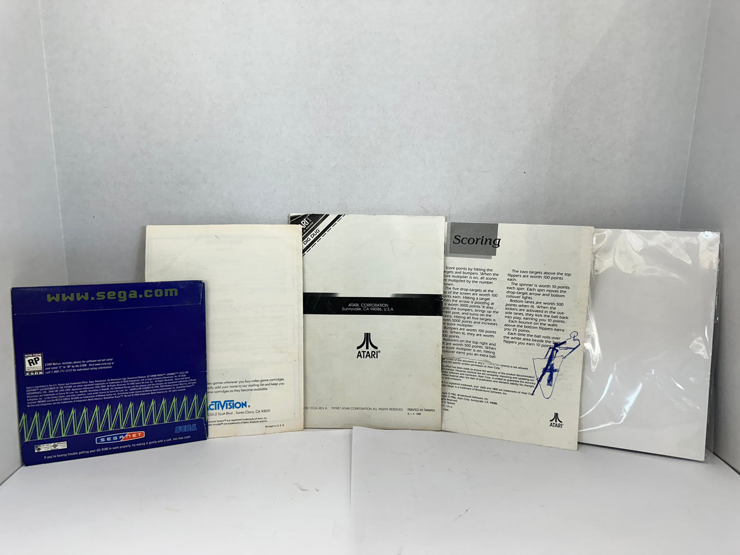 Lot of 4 Manuals +1 Dreamcast Disc Sleeve - Atari And Sega