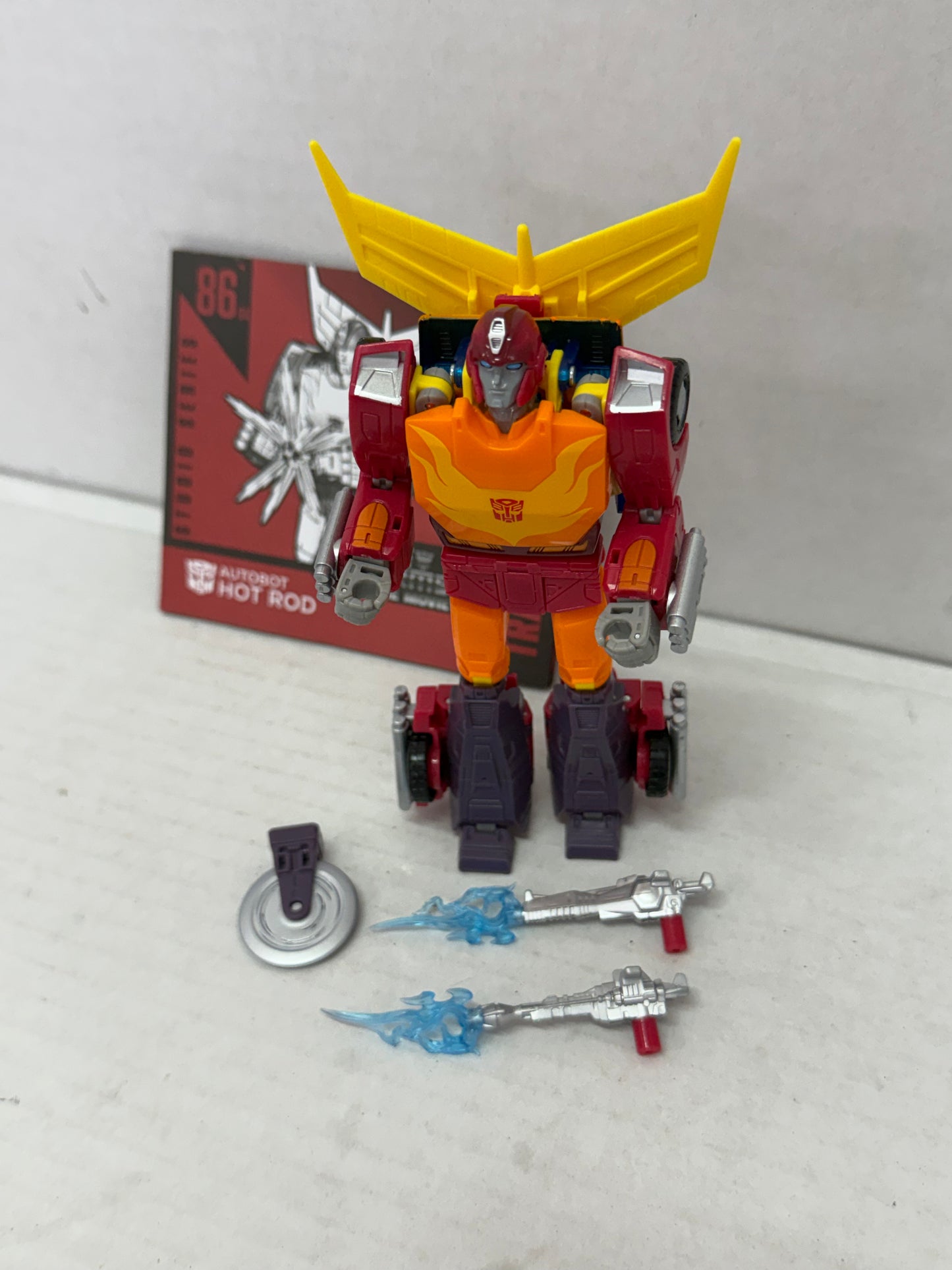 Transformers Autobot Hot Rod 86-04 Studio Series Voyager Class - With Weapons
