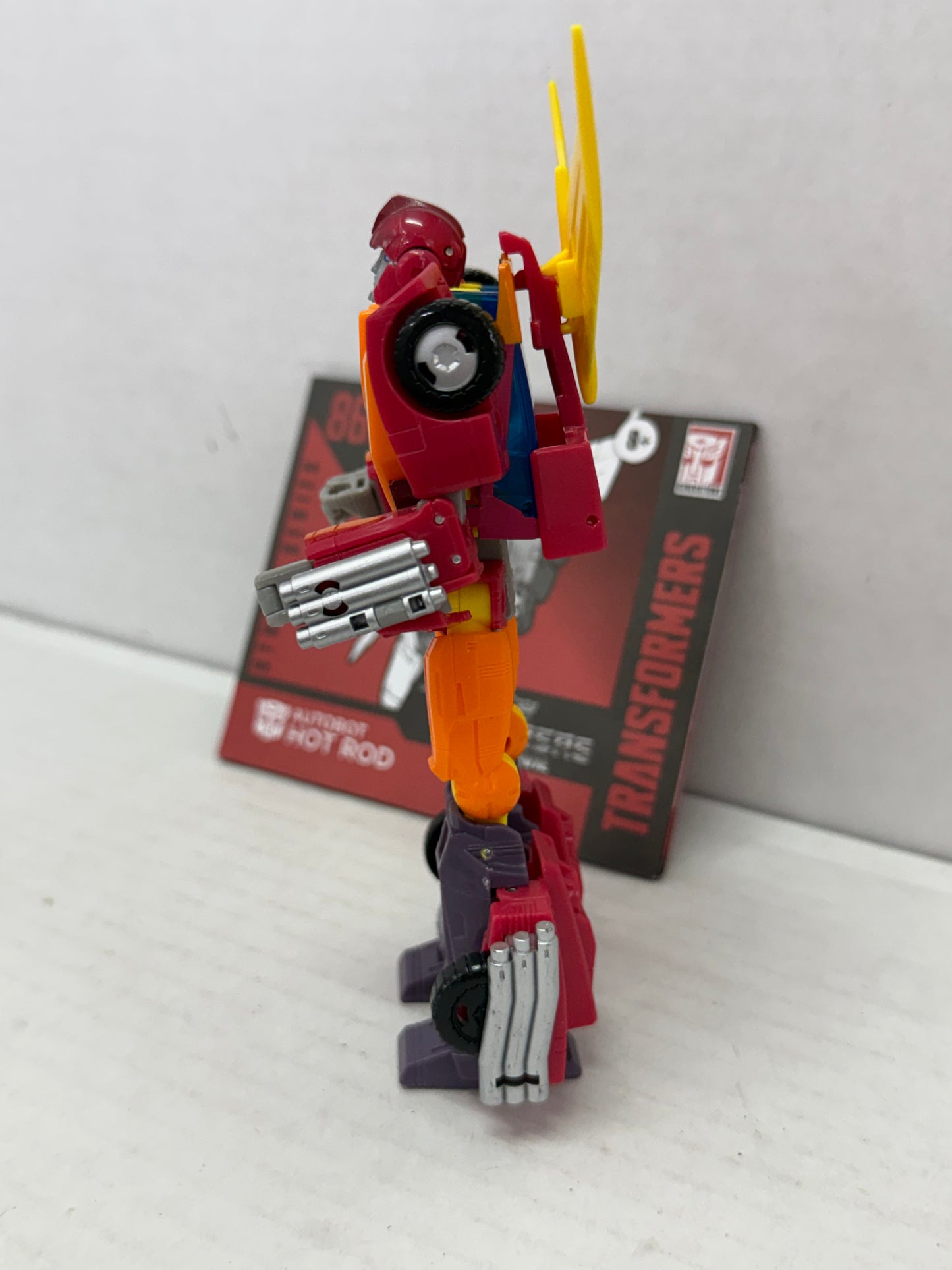 Transformers Autobot Hot Rod 86-04 Studio Series Voyager Class - With Weapons