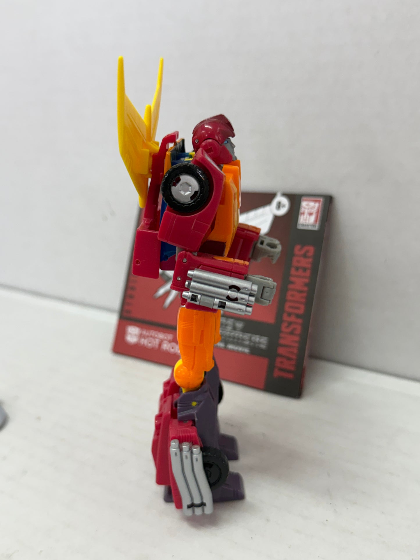 Transformers Autobot Hot Rod 86-04 Studio Series Voyager Class - With Weapons