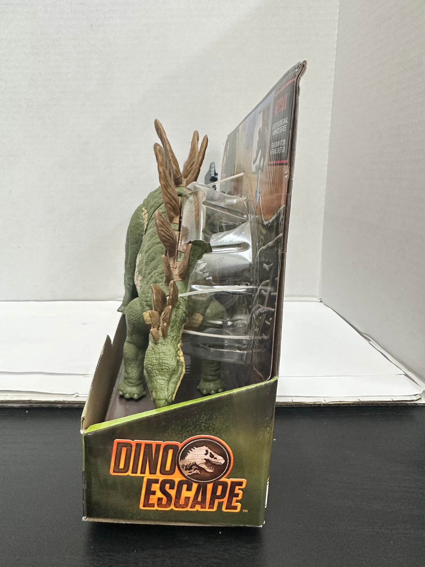 Mattel Jurassic World Dino Escape Mega Destroyers Stegosaurus Dinosaur