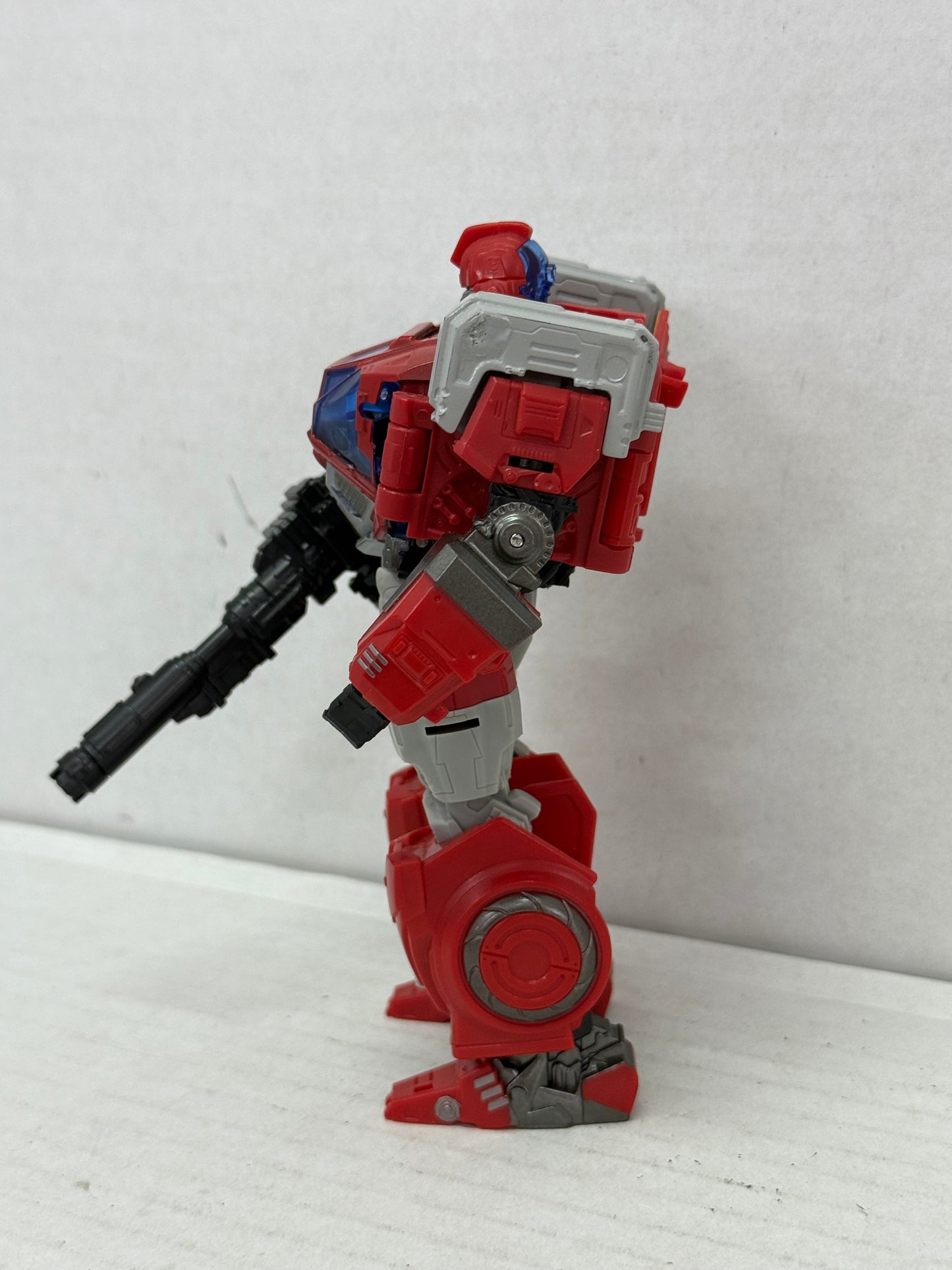 Transformers Ironhide Complete SS-84 Studio Series Deluxe Class #1