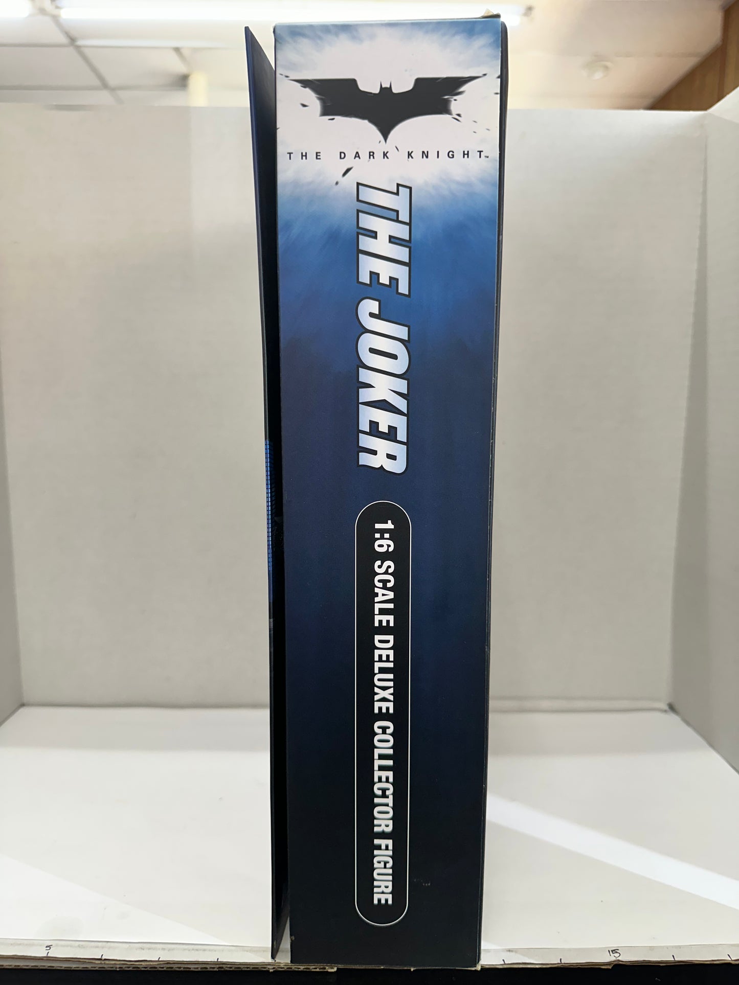 DC Direct Batman The Dark Knight - The Joker 1/6 Scale Deluxe Collector Figure