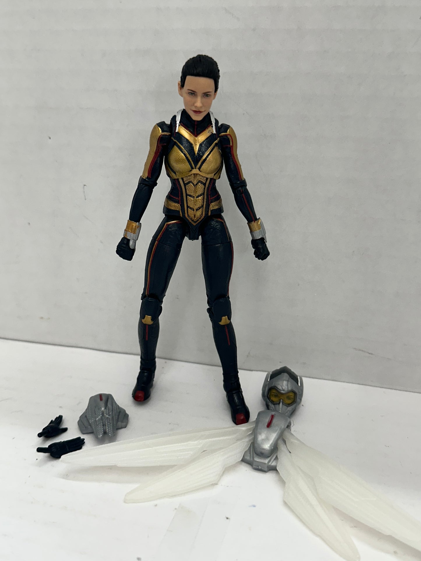 Marvel Legends The Wasp (Cull Obsidian Wave) 6" inch action figure Hasbro 2017